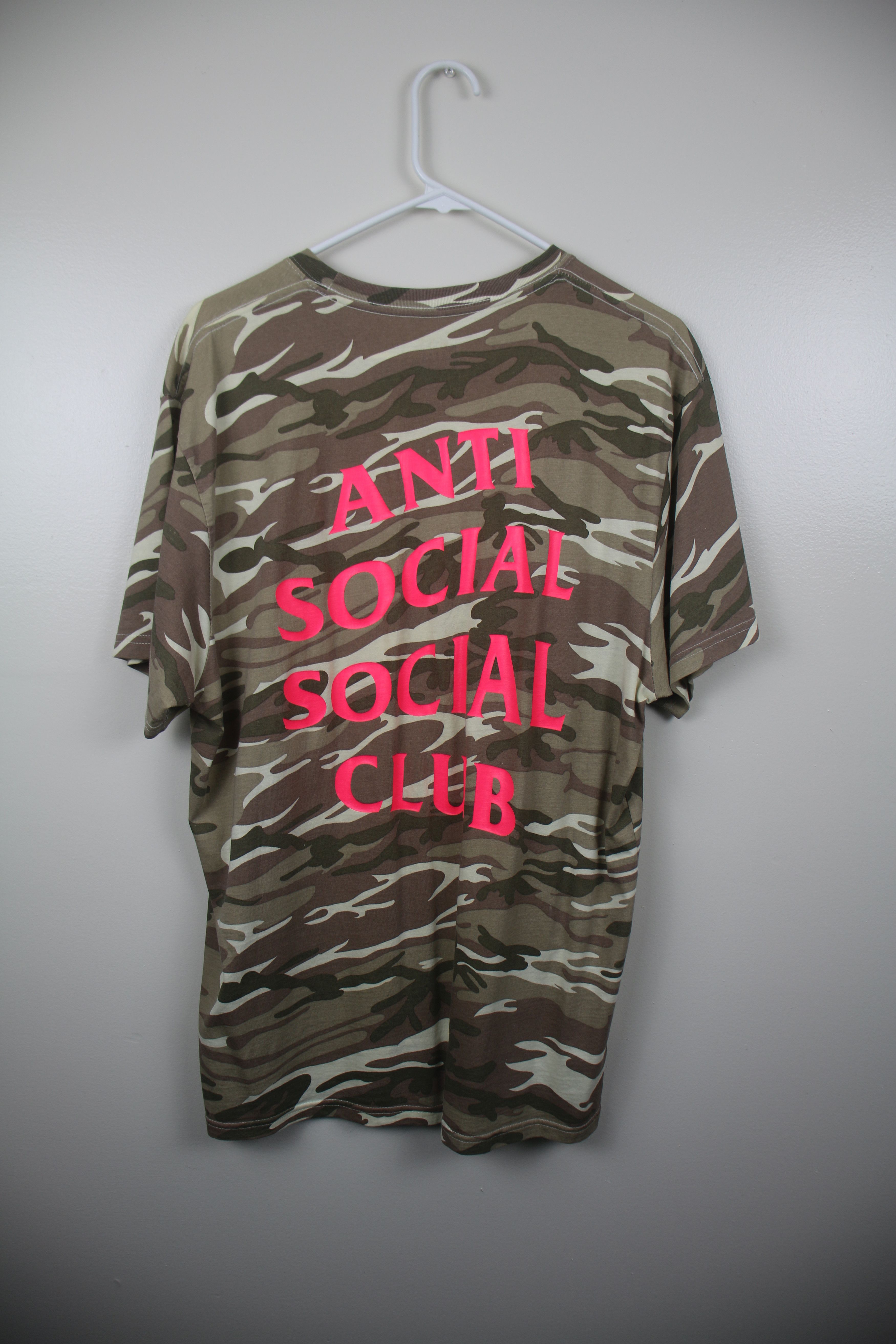 Anti Social Social Club Anti Social Social Club (ASSC) Pink-on-Camo Tee Size US L / EU 52-54 / 3 - 3 Thumbnail