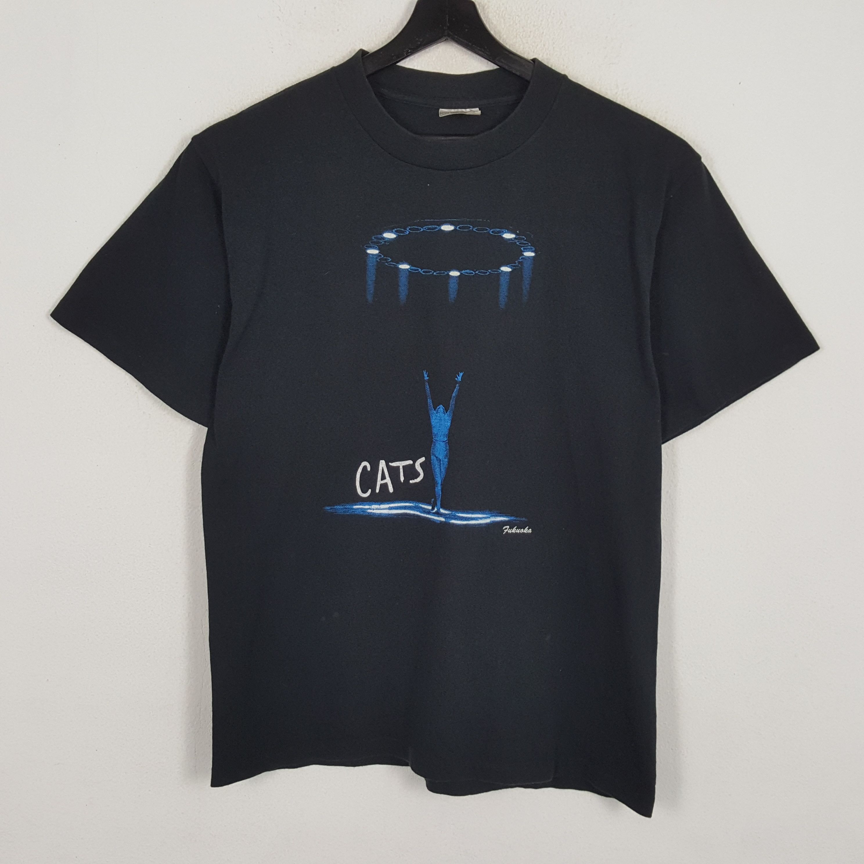 Vintage CATS Movie Center Design Vintage Tshirt Size US L / EU 52-54 / 3 - 1 Thumbnail