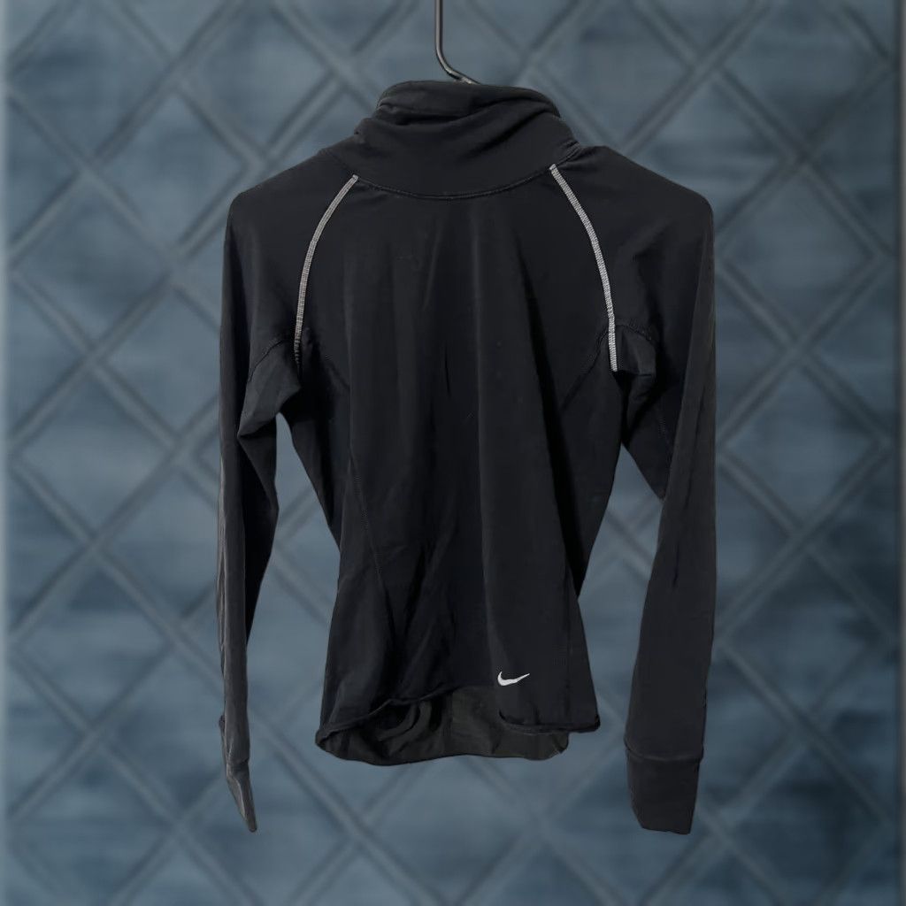 Nike Nike Running Dri-Fit Sprint Black LS Sweatshirt Women's XS 627001-010 Nike Running Dri-Fit Sprint 627001-010 Black XS Women Sweatshirt Size XS / US 0-2 / IT 36-38 - 1 Thumbnail