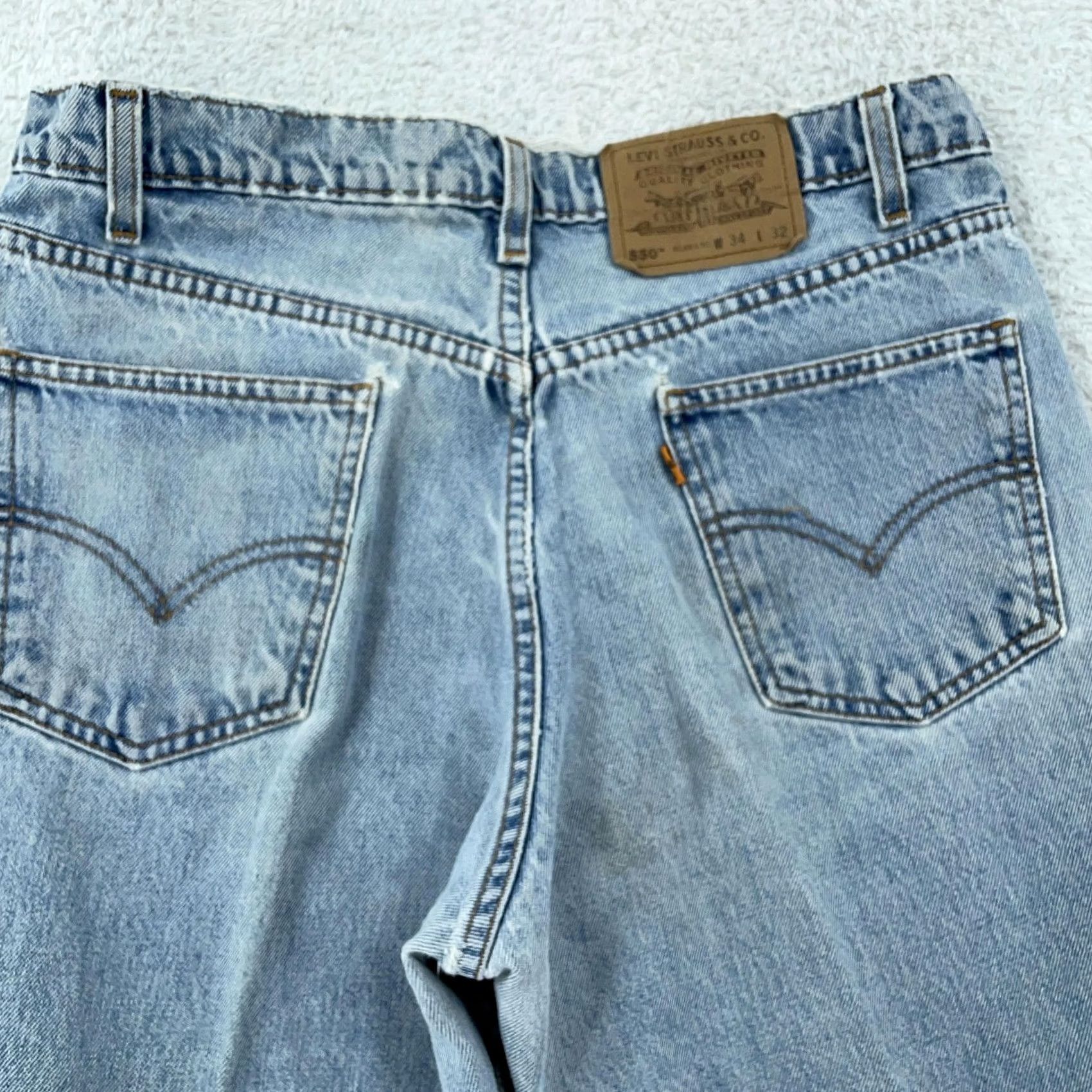 Levi's VINTAGE Levi's 550 Jeans 34x32 Relaxed Fit Light Wash Denim Orange Tab Men 34 Inseam 32 Size US 34 / EU 50 - 2 Thumbnail