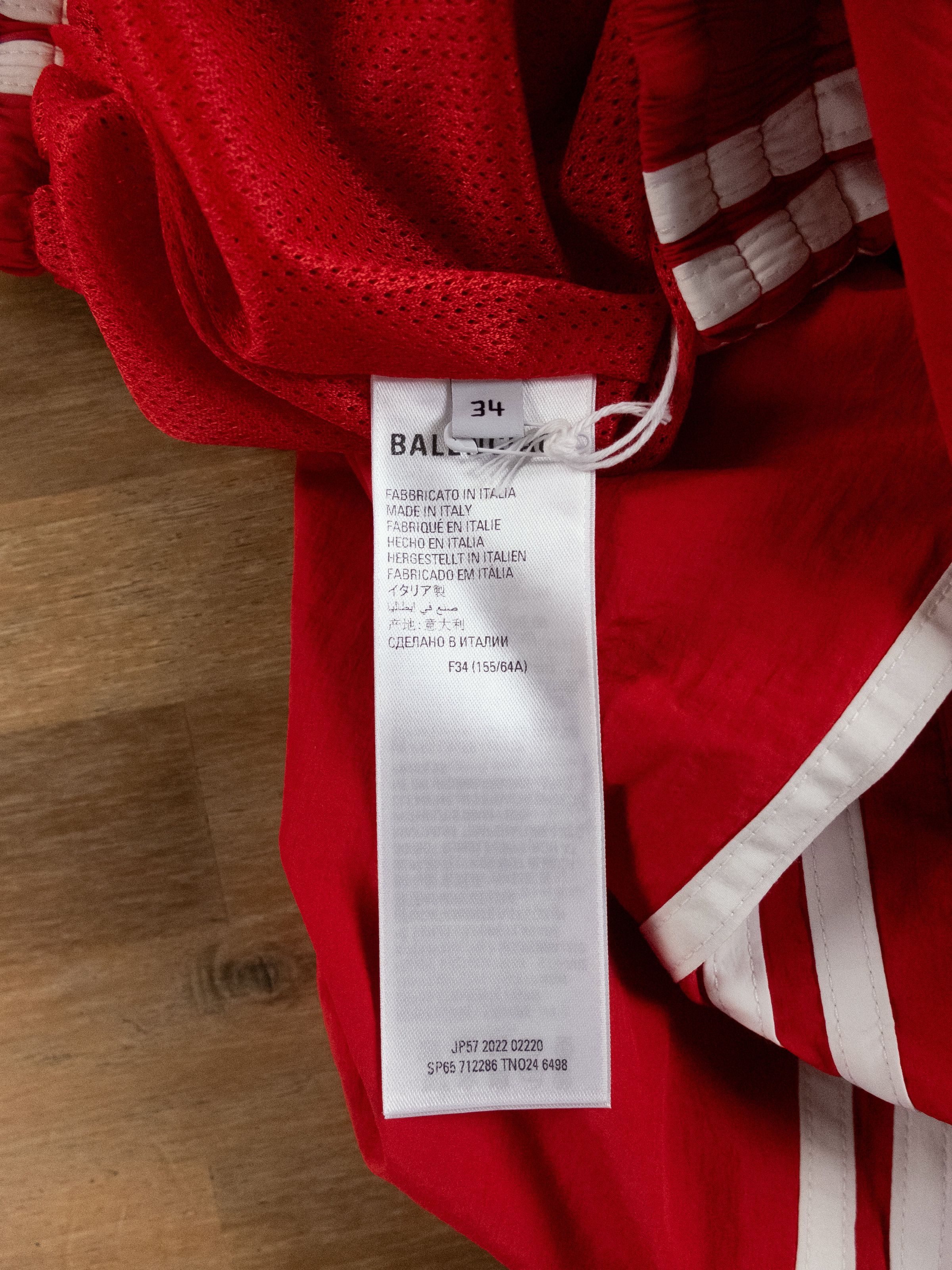 Adidas × Balenciaga BALENCIAGA X ADIDAS red technical fabric tracksuit shorts 34 Size US 34 / EU 50 - 9 Thumbnail