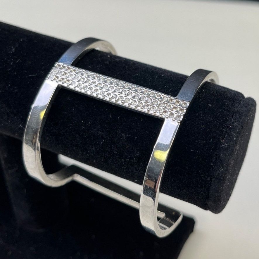 Vince Camuto Vince Camuto Women's Silver Tone Cuff Bracelet SKU 5387 Size ONE SIZE - 4 Thumbnail