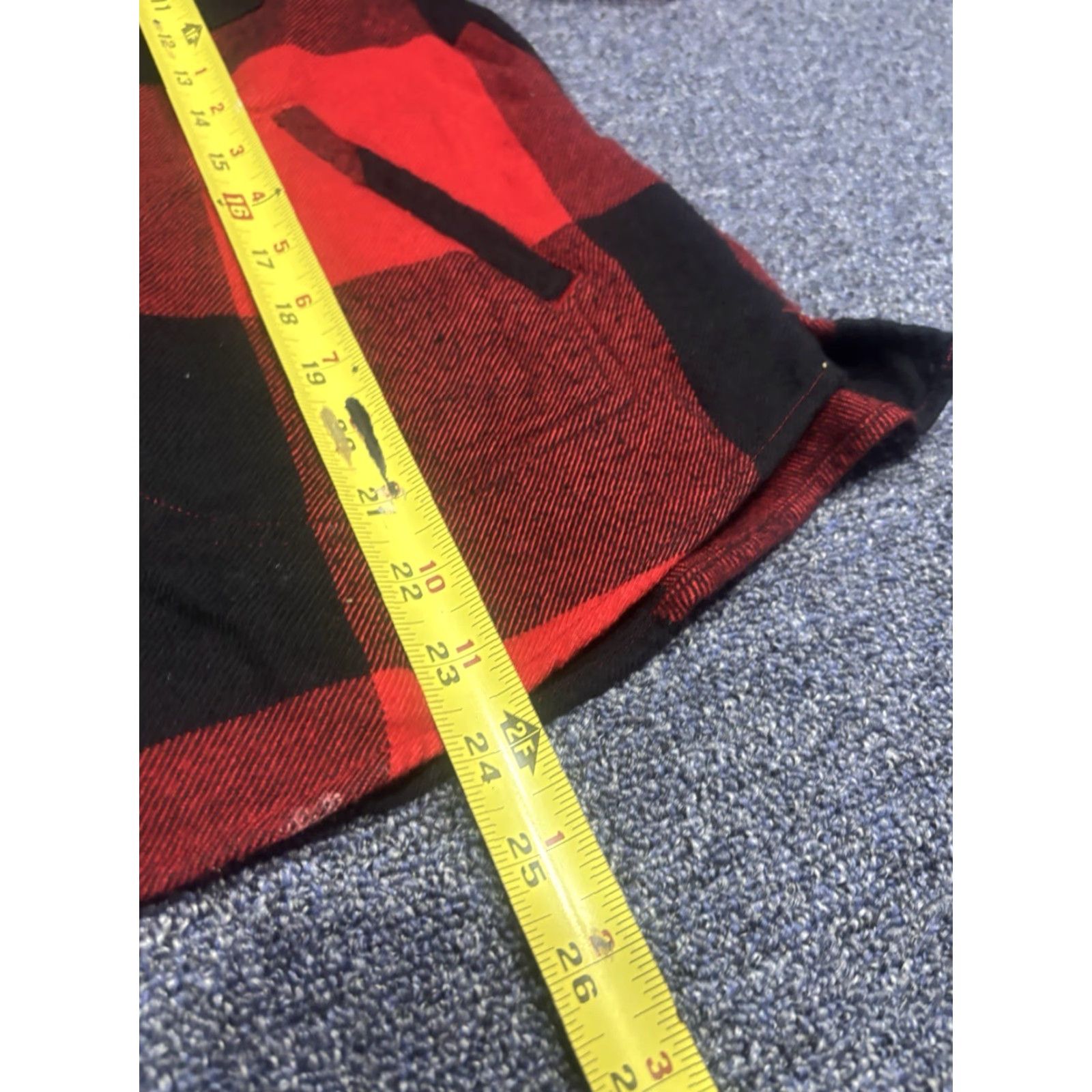 Vintage Woolrich Women’s Flannel Red And Black Plaid 100% Cotton Small Button-Up Long Sleeve Collared Shirt Womens M7 Size S / US 4 / IT 40 - 5 Thumbnail