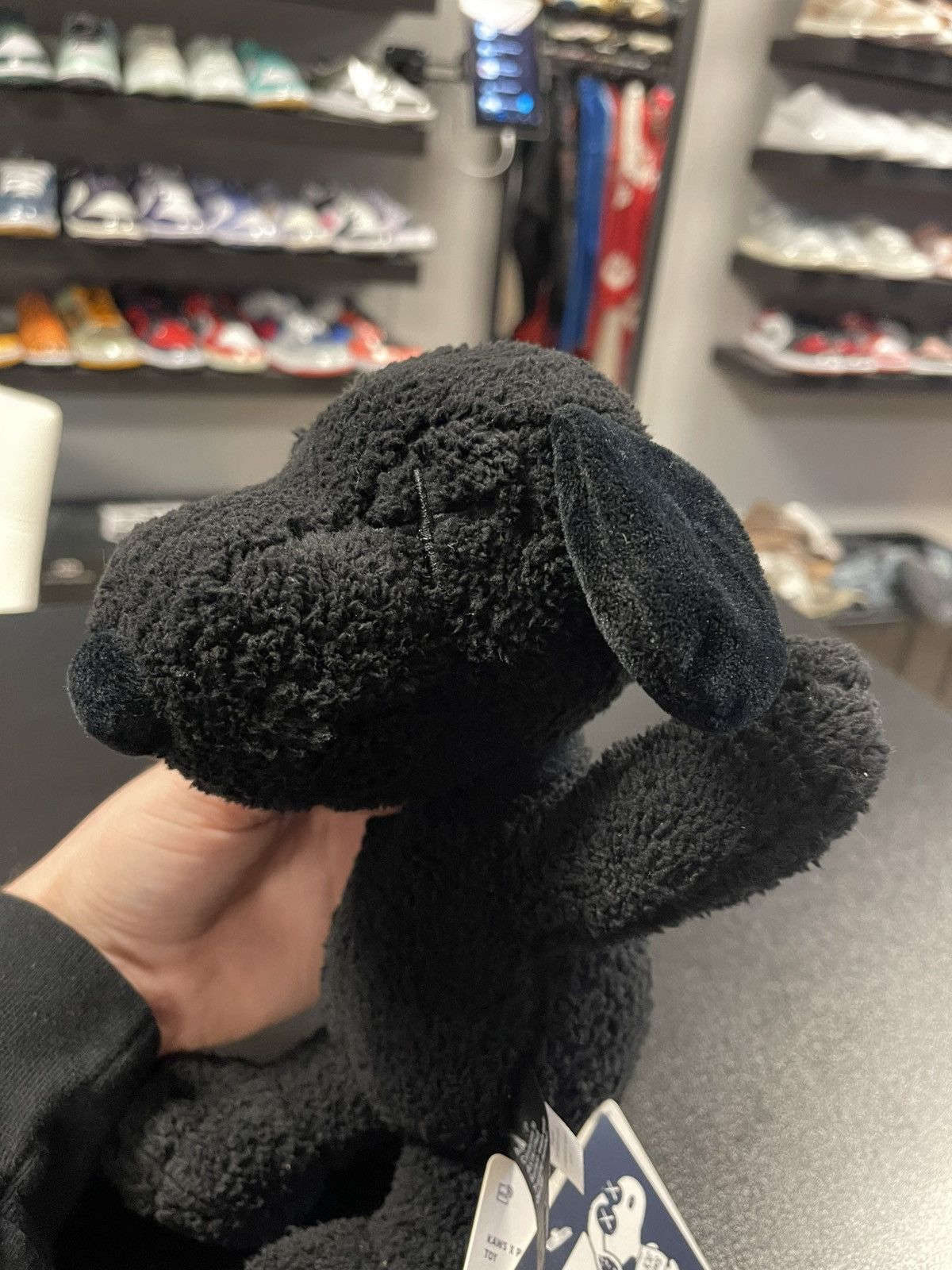Kaws KAWS x Uniqlo x Peanuts Snoopy Plush (Small) Black Size ONE SIZE - 2 Thumbnail