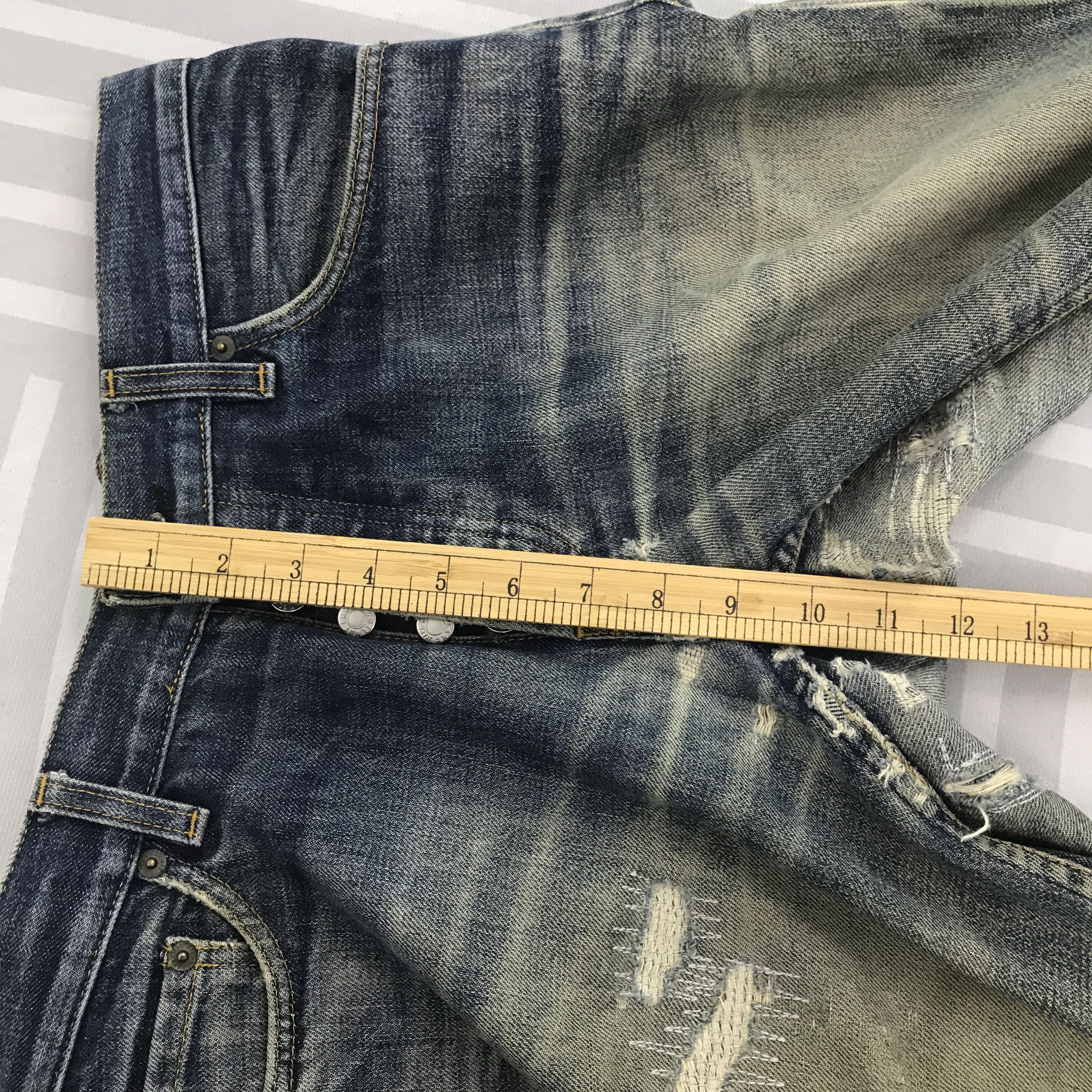 Helmut Lang Vtg 1996 Helmut Lang Ripped Distressed Jeans Denim Size US 30 / EU 46 - 8 Thumbnail