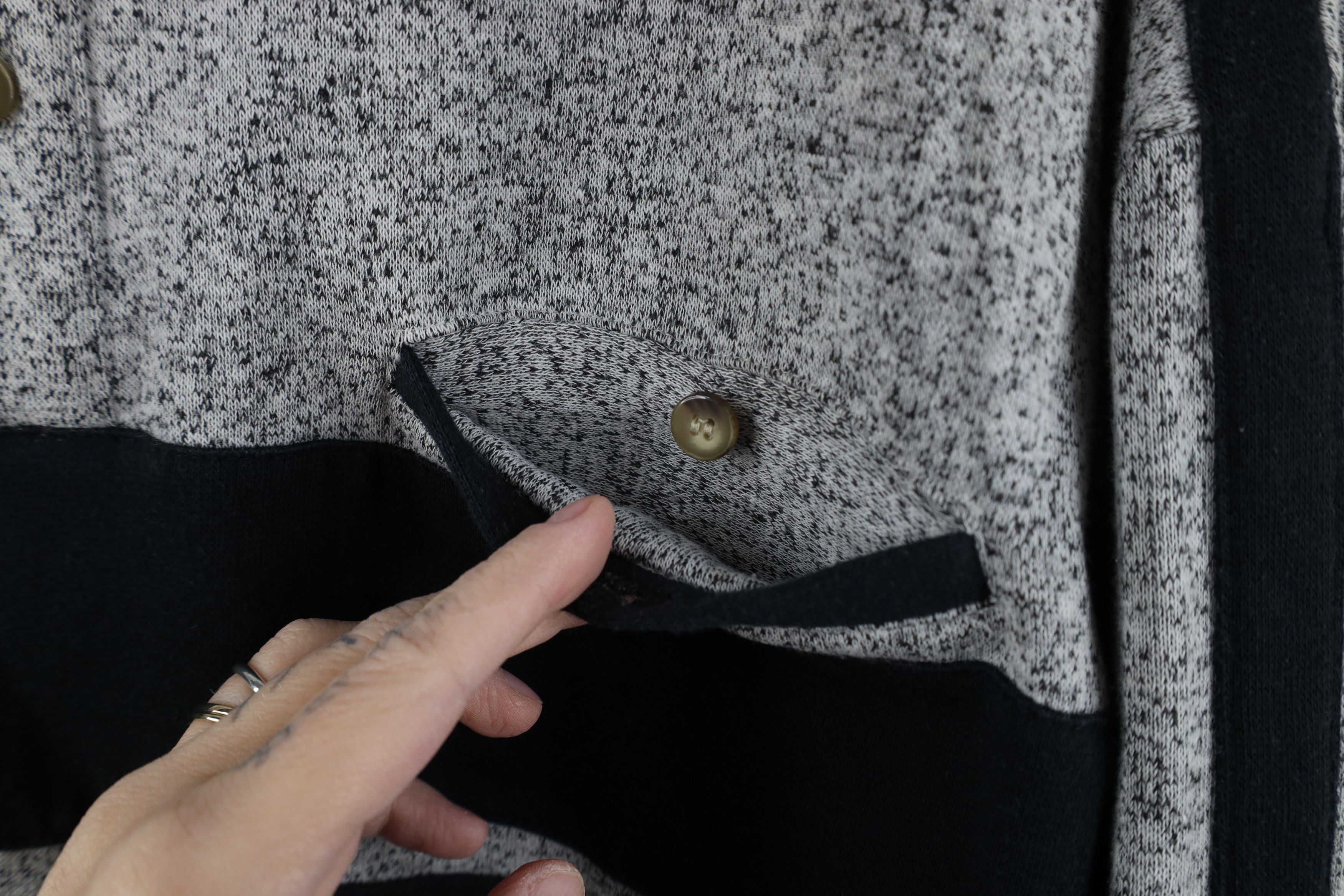 Vintage Vintage 90s Streetwear Striped Collared Sweatshirt Gray Size US L / EU 52-54 / 3 - 5 Thumbnail