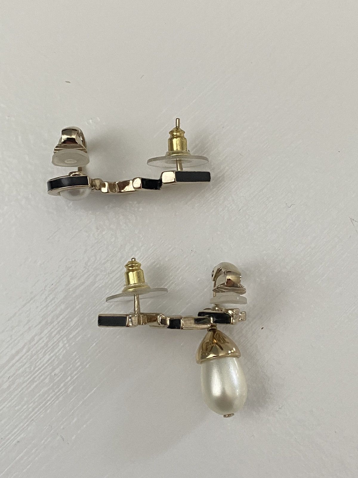 Chanel Authentic Chanel earrings Size ONE SIZE - 4 Thumbnail