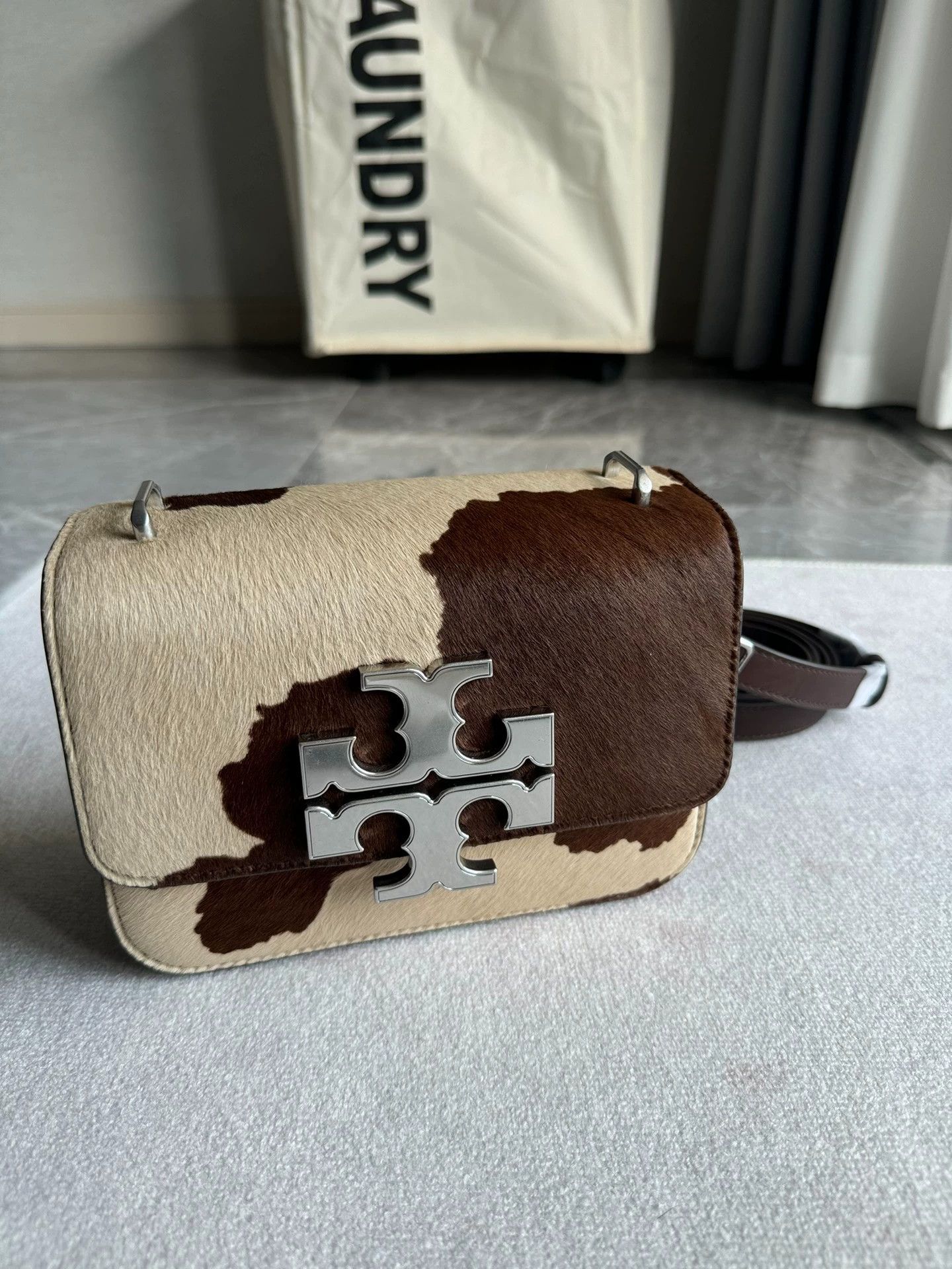 Tory Burch TORY BURCH Eleanor Cream Small Crossbody Size ONE SIZE - 1 Thumbnail