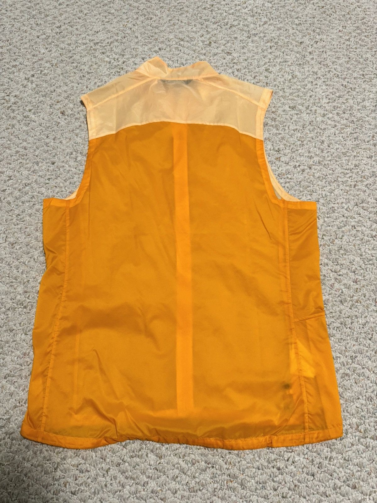 Arc'teryx Arcteryx Yellow Light Weight Vest Size M / US 6-8 / IT 42-44 - 2 Thumbnail