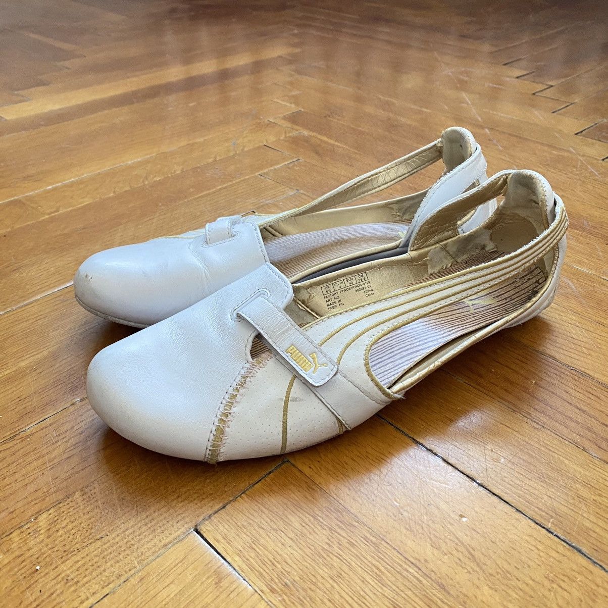 Puma VINTAGE PUMA WHITE/GOLD MULES SANDALS Size US 10 / IT 40 - 2 Thumbnail