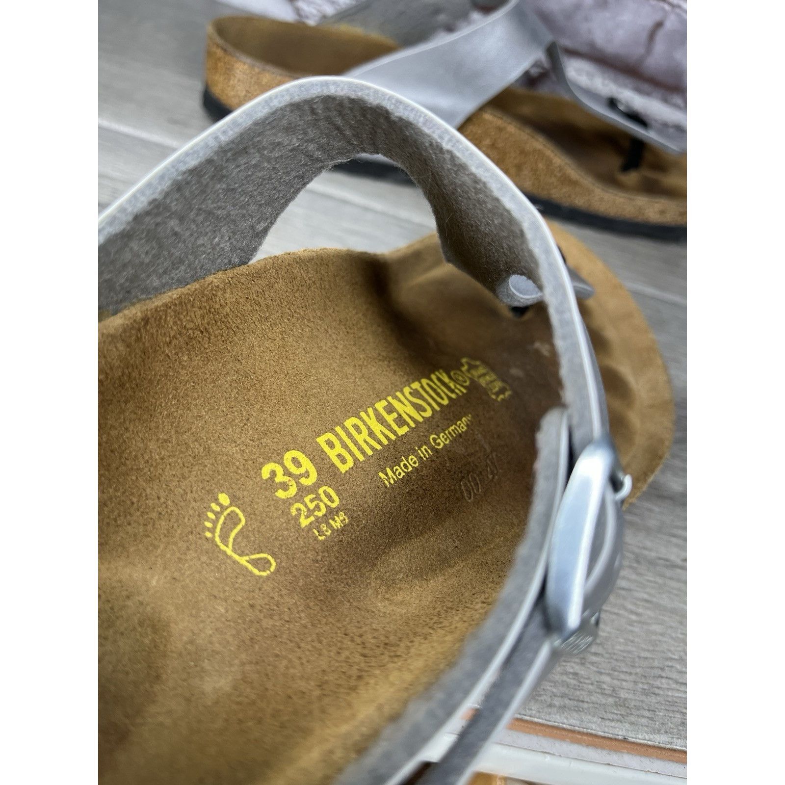 Birkenstock Birkenstock Gizeh Silver Birko Flor Leather Thong Sandals Wo Size US 8 / IT 38 - 6 Thumbnail