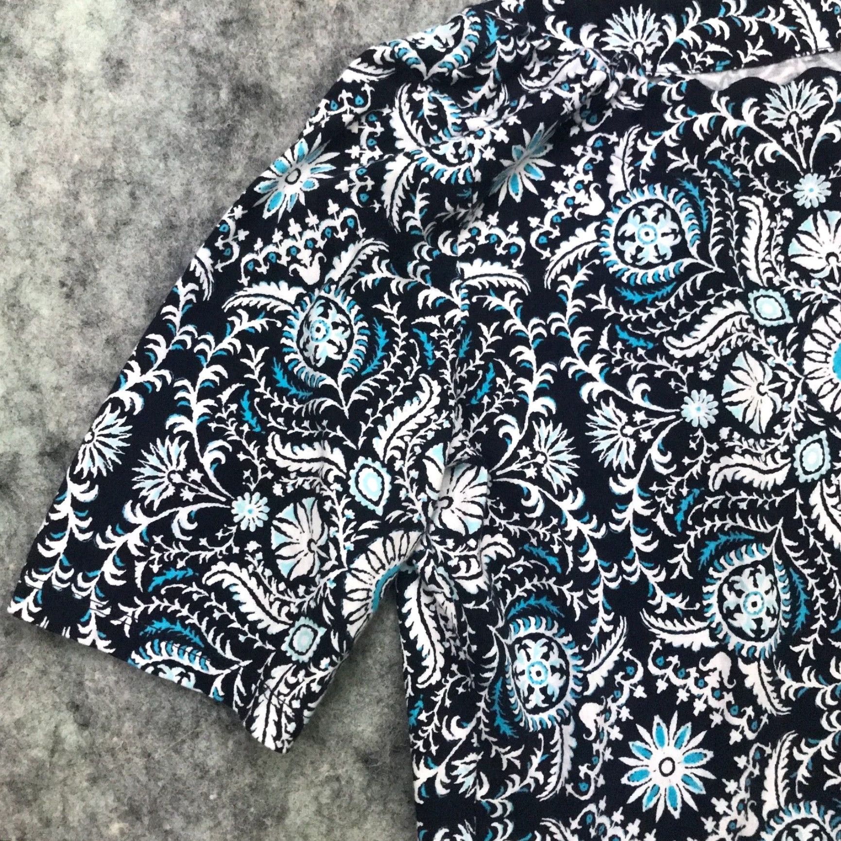 Talbots Talbots Blouse Shirt Womens Small Blue Geometric Floral Flowy Elastic Neckline Short Sleeve 100% Cotton Pullover Size S / US 4 / IT 40 - 2 Thumbnail