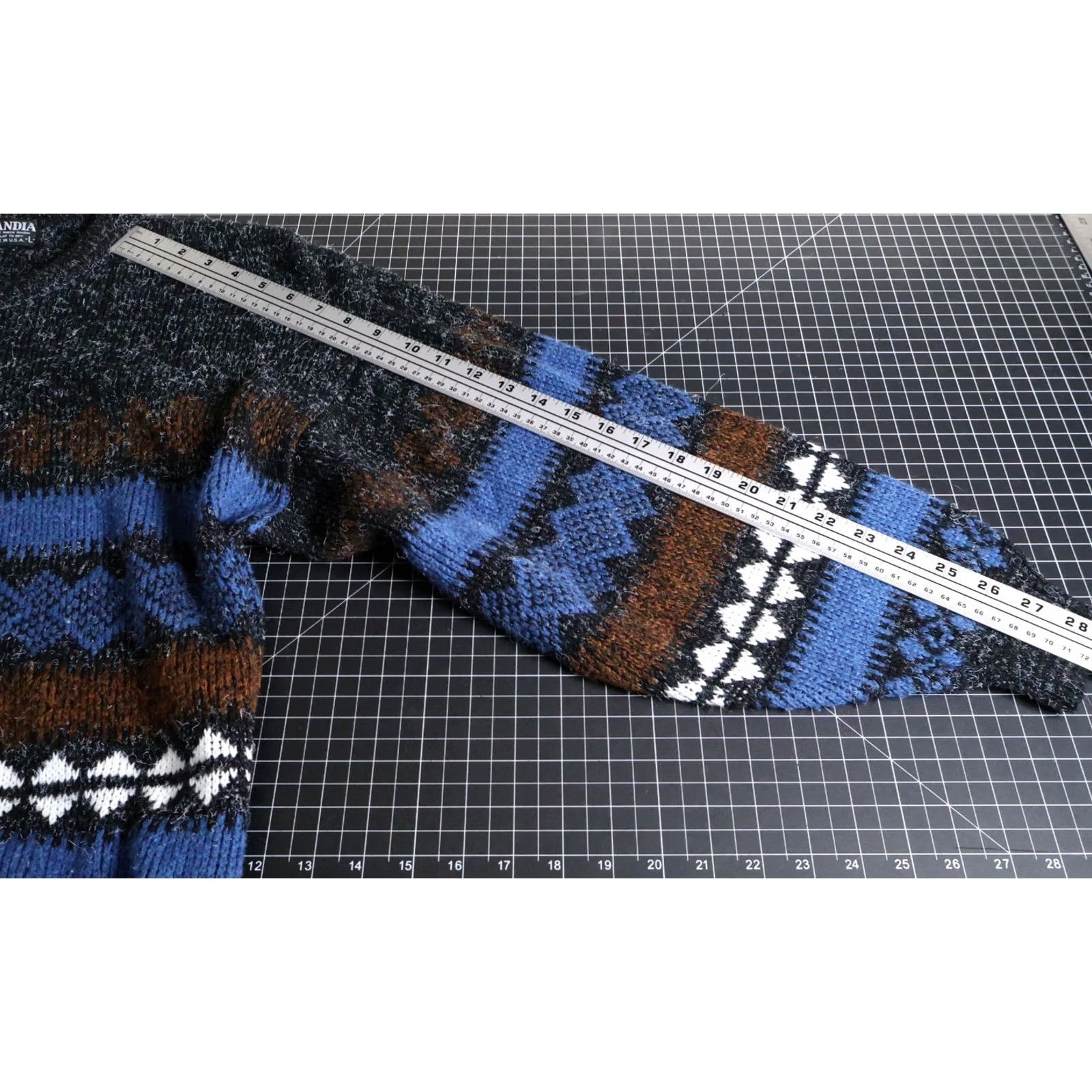 Vintage VINTAGE Scandia Sweater Men's Large Gray Blue Fair Isle Fuzzy Acrylic Knit VTG Size US L / EU 52-54 / 3 - 7 Thumbnail