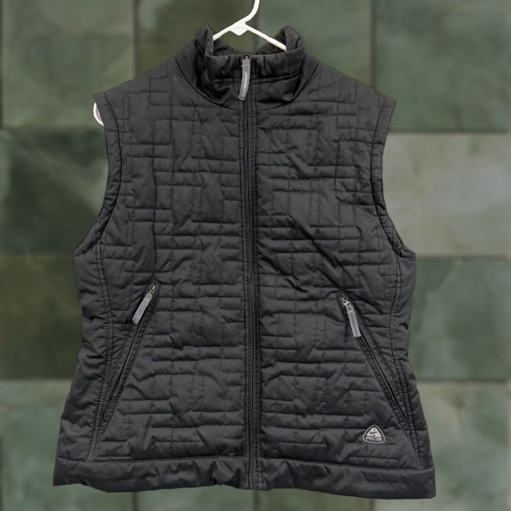 Nike Nike ACG Vest Womens Large 12-14 Black 3 Layer Quilted Puffer Zip Windbreaker Vest Size L / US 10 / IT 46 - 1 Thumbnail