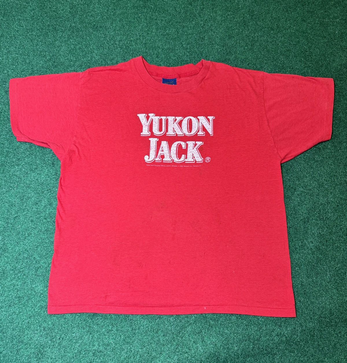 Vintage Vintage 80s Yukon Jack Whiskey Liquor Retro Thin T Shirt Size US XL / EU 56 / 4 - 1 Thumbnail