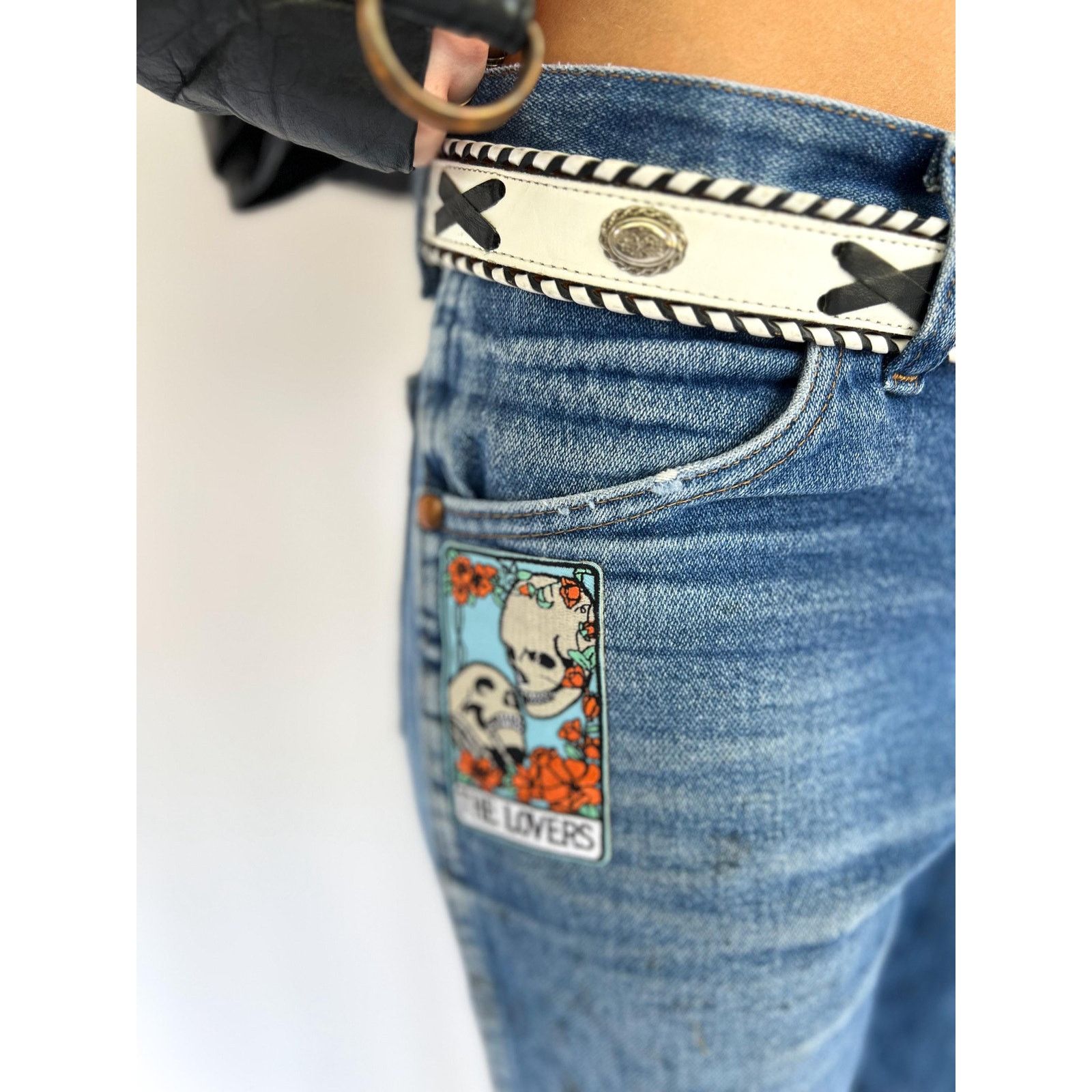 Wrangler VTG Spying Cat Corgi Pride & Tarot Patch Denim Sz 28 Size 28" / US 6 / IT 42 - 2 Thumbnail