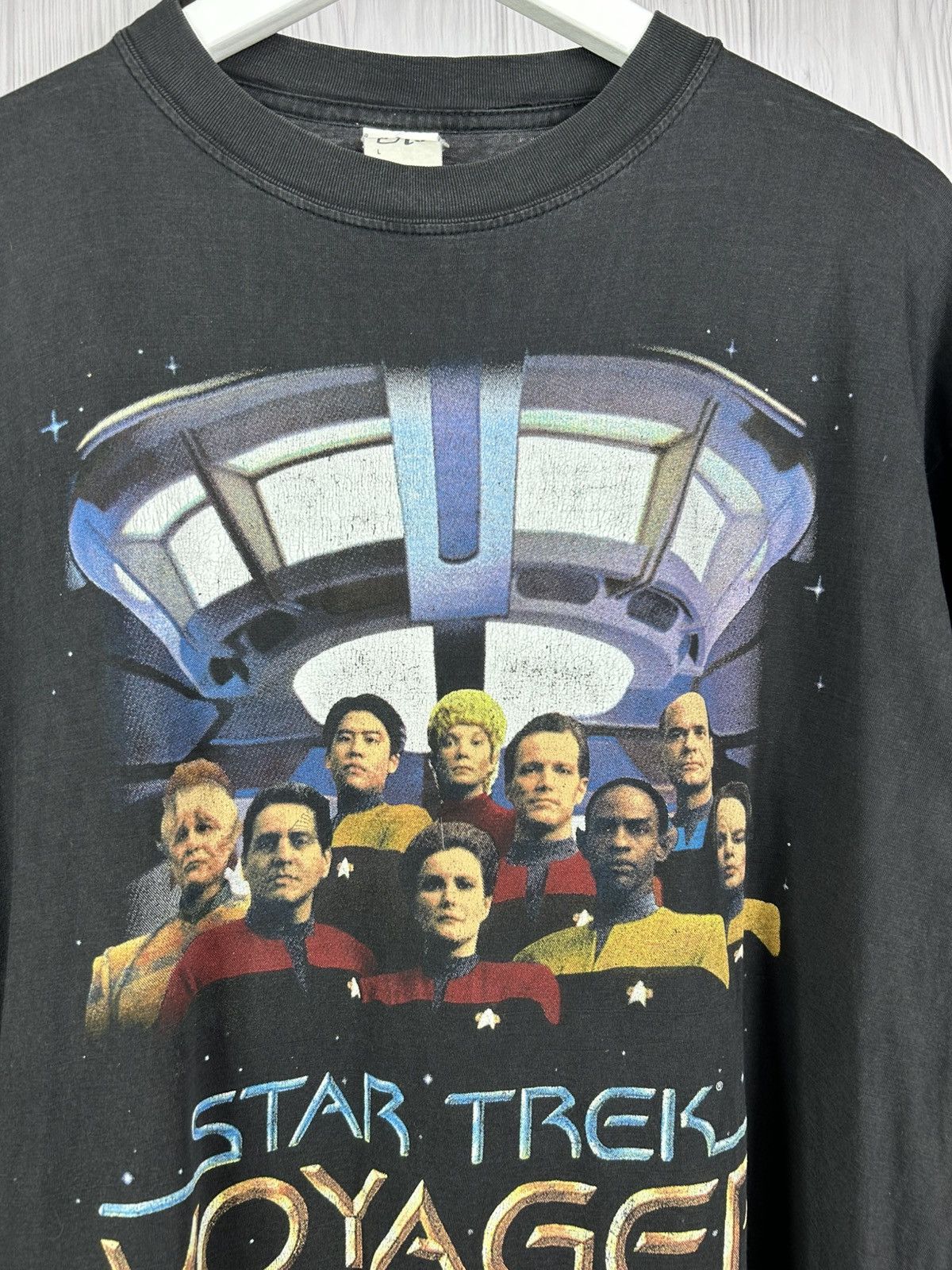 Vintage Vintage Movie 1995 Star Trek Voyager Team T-Shirt Size L Size US L / EU 52-54 / 3 - 4 Thumbnail