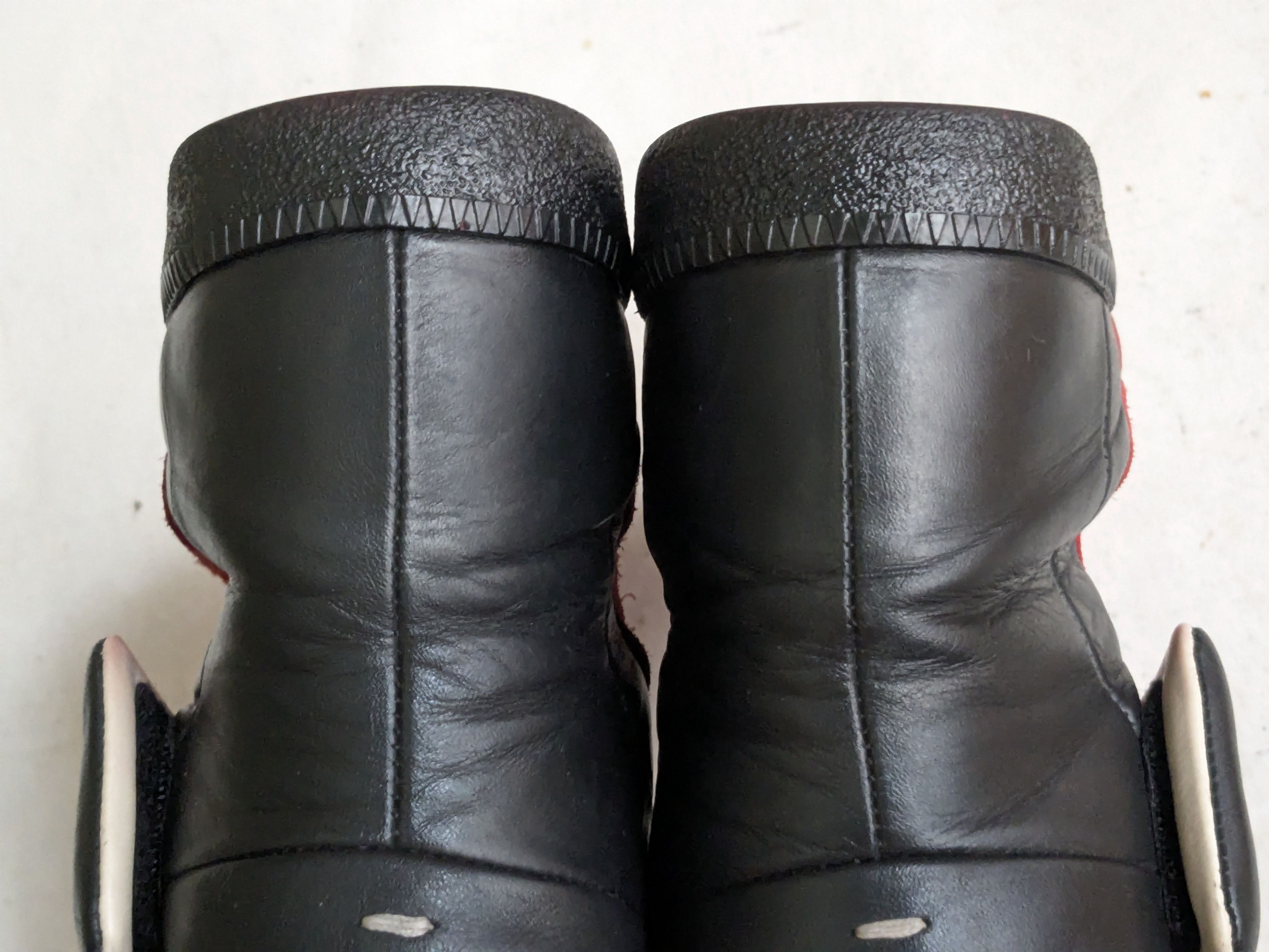 Maison Margiela Maison Margiela Future Red Black 7 40 High Tops Suede Size US 7 / EU 40 - 15 Thumbnail