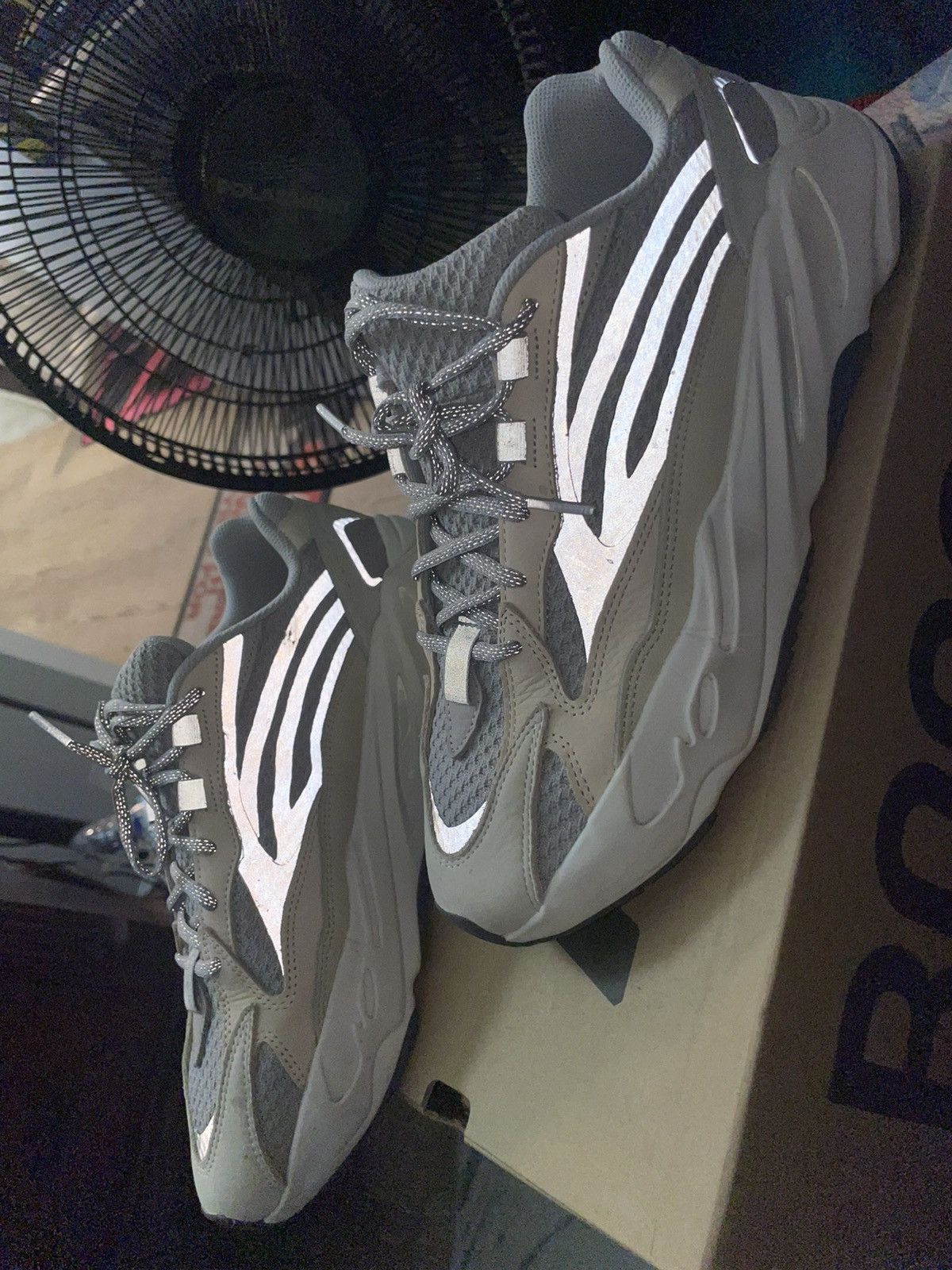 Yeezy Yeezy boost 700 v2 cream Size US 11.5 / EU 44-45 - 9 Thumbnail