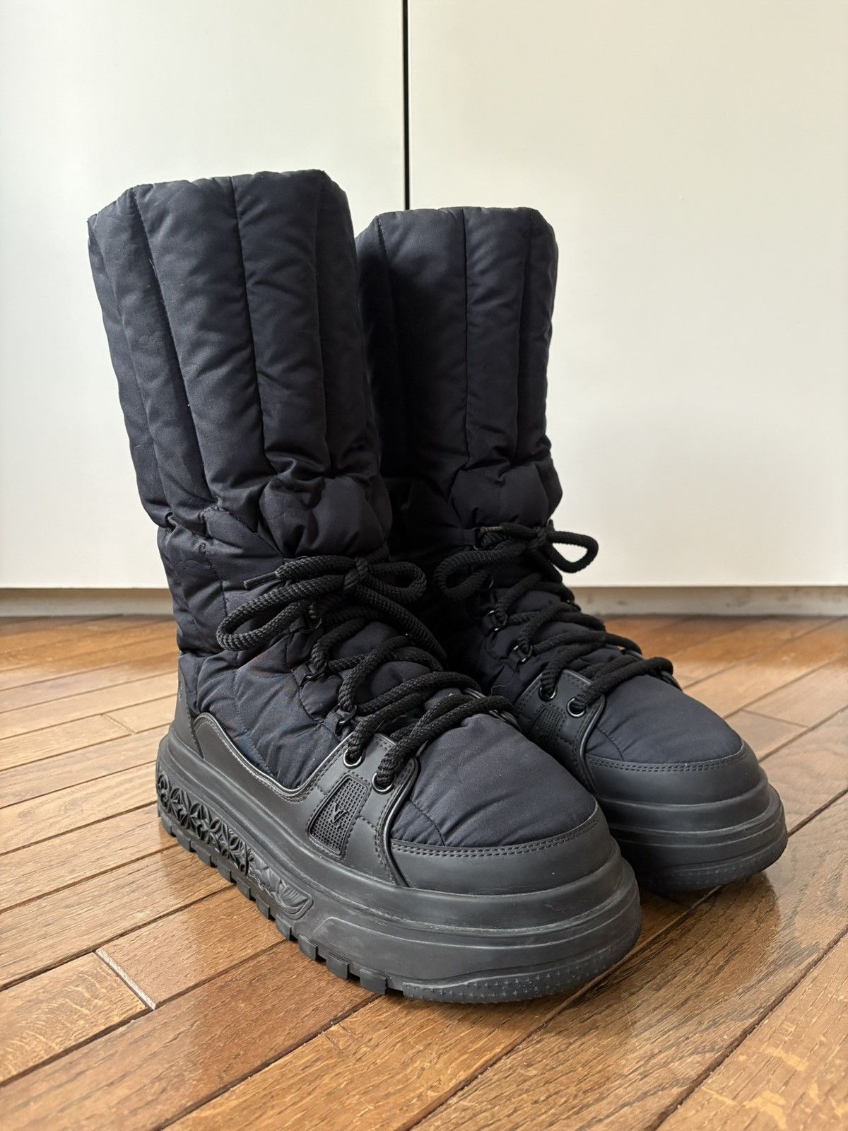 Louis Vuitton Louis Vuitton Puffer Boots Size US 7 / EU 40 - 14 Thumbnail