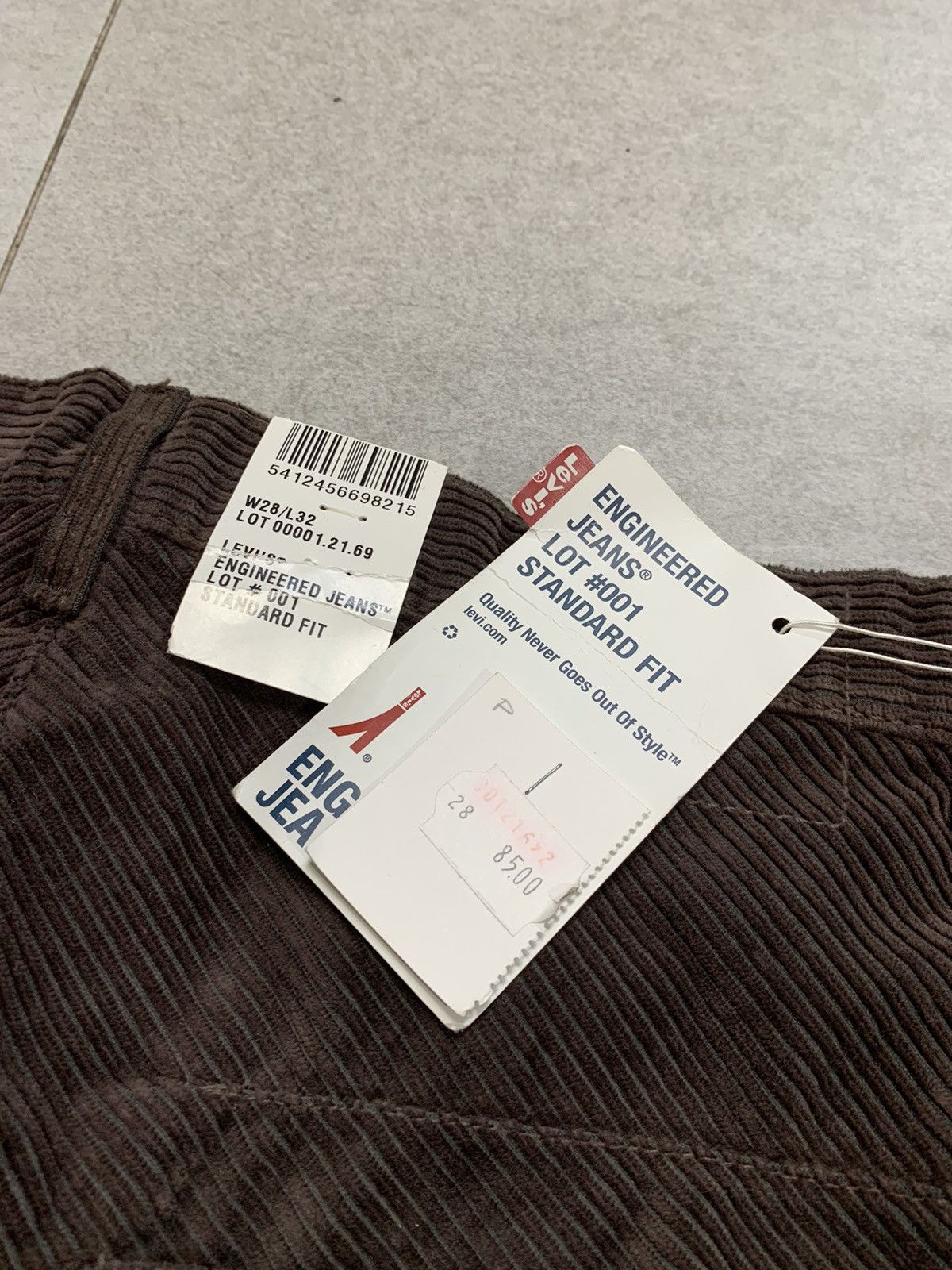Levi's Vintage Clothing Y2k 00s vintage Deadstock Brown corduroy Levi denim trousers Size US 28 / EU 44 - 4 Thumbnail
