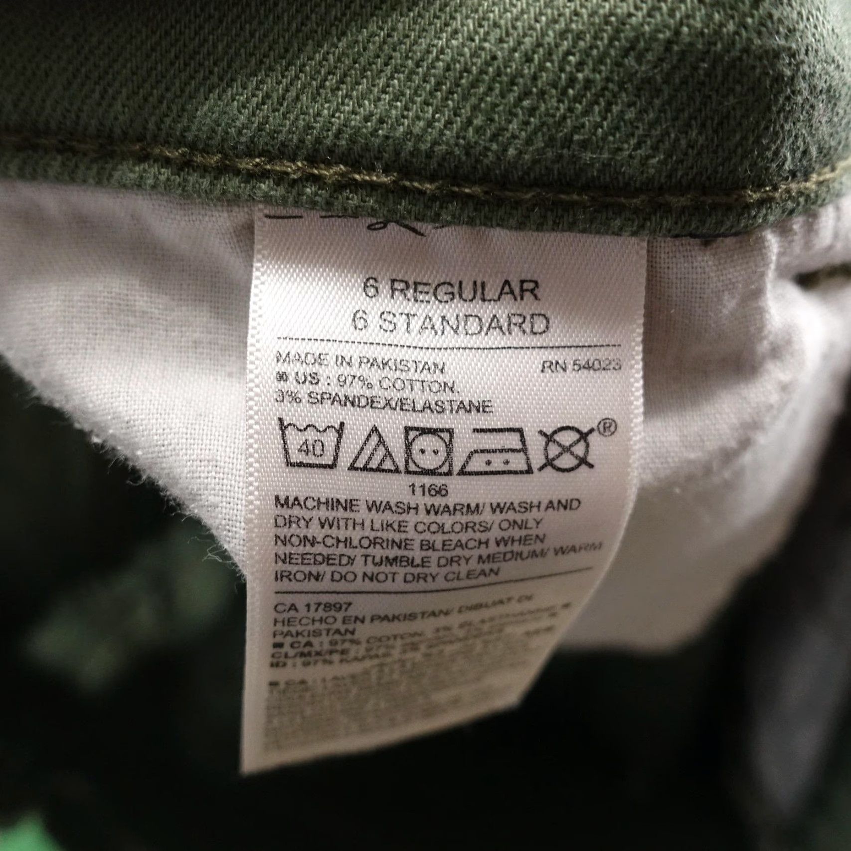 Old Navy Old Navy Women's Boyfriend Shorts 6 Regular Green Denim Casual Summer Frayed Hem Size 28" / US 6 / IT 42 - 6 Thumbnail