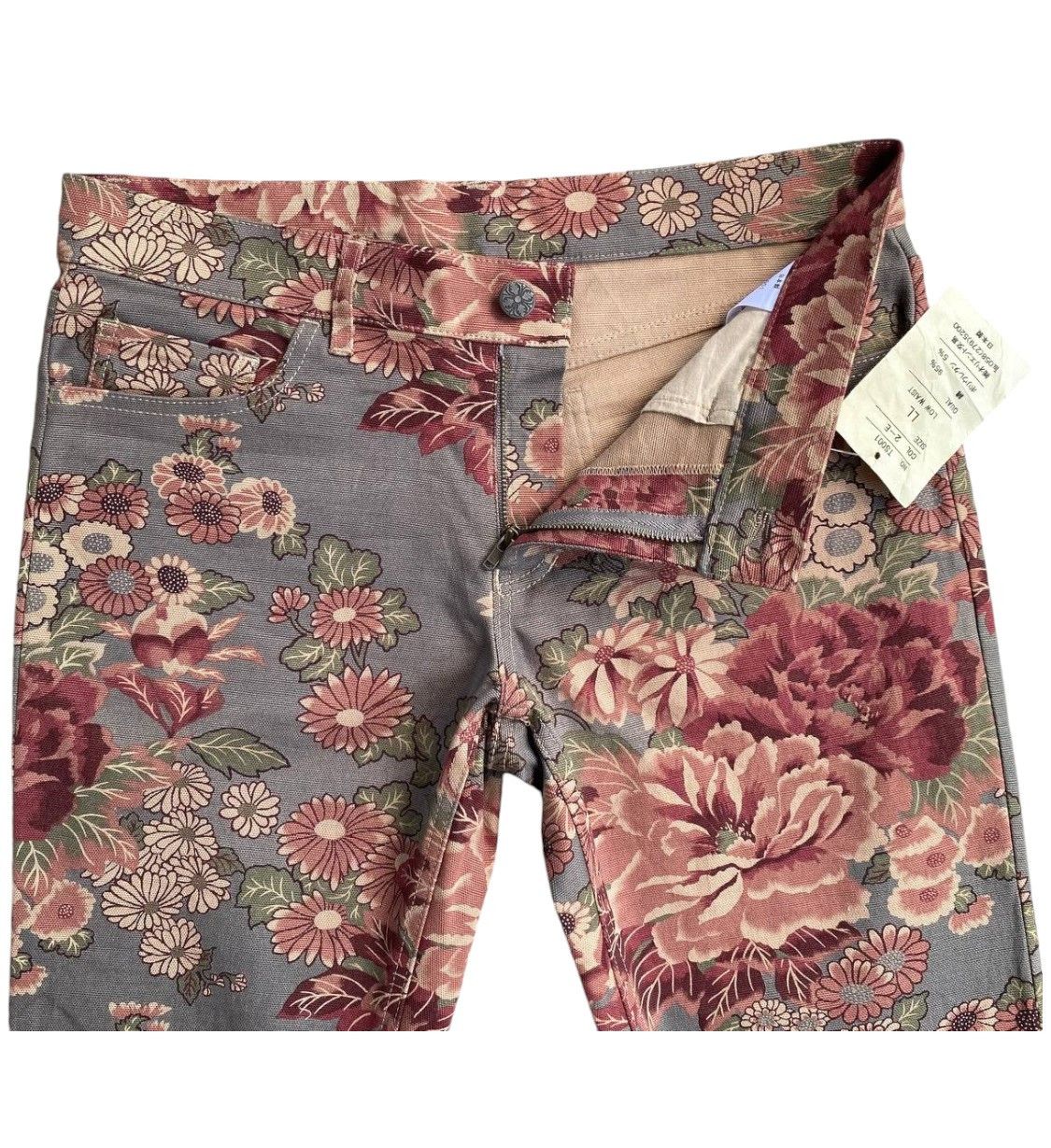 Japanese Brand NWTJAPAN CHEALSEA OLD FLOWER ABSTRACT SLIMFIT FLARED LOWRISE Size US 28 / EU 44 - 2 Thumbnail
