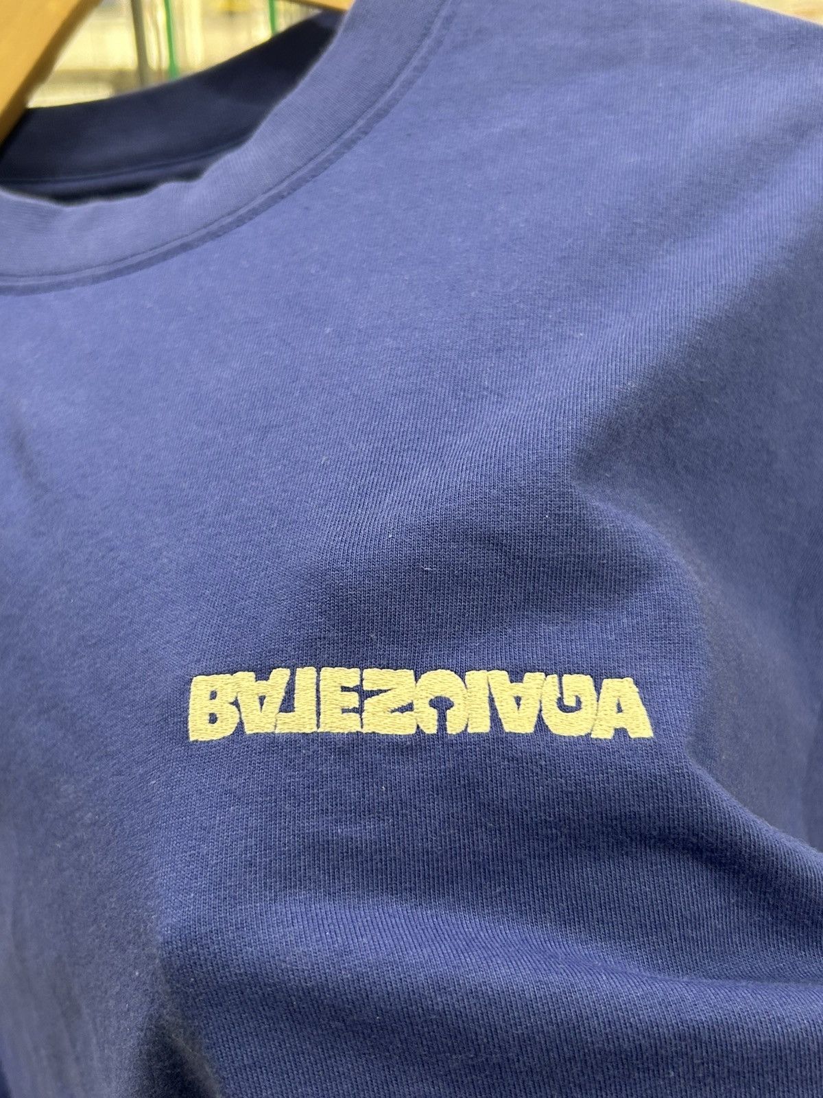 Balenciaga Balenciaga turn artwork embroidered tee blue cream Size US M / EU 48-50 / 2 - 2 Thumbnail