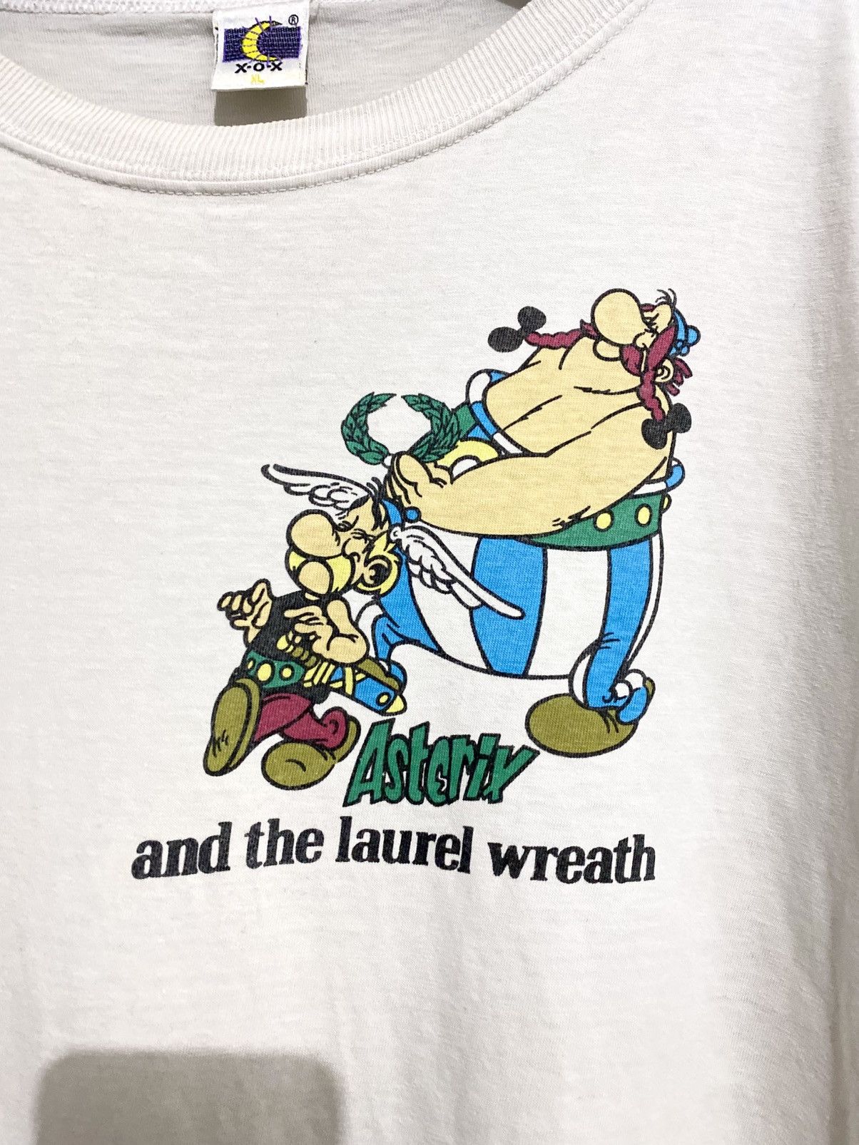 Vintage Vintage 90s Asterix & The Laurel Wreath Tshirt Size US XL / EU 56 / 4 - 5 Thumbnail