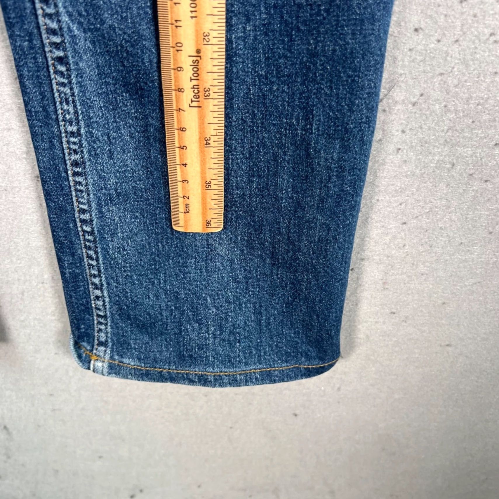 Helmut Lang VINTAGE HELMUT LANG Jeans Dark Wash 26 Straight-Leg 5-Pocket Denim Womens Adult 26 Inseam 30 Blue Cotton Blend Made In Italy Women Jeans Size 26" / US 2 / IT 38 - 5 Thumbnail