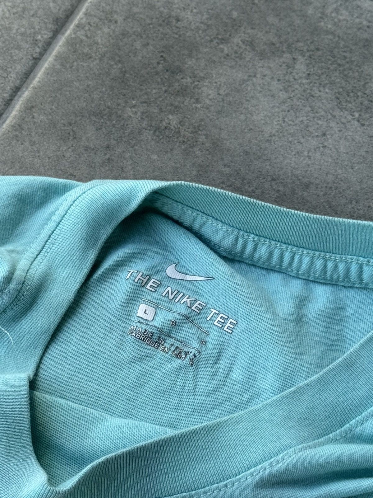 Nike Nike Vintage T Shirt big logo center swoosh Size US L / EU 52-54 / 3 - 4 Thumbnail