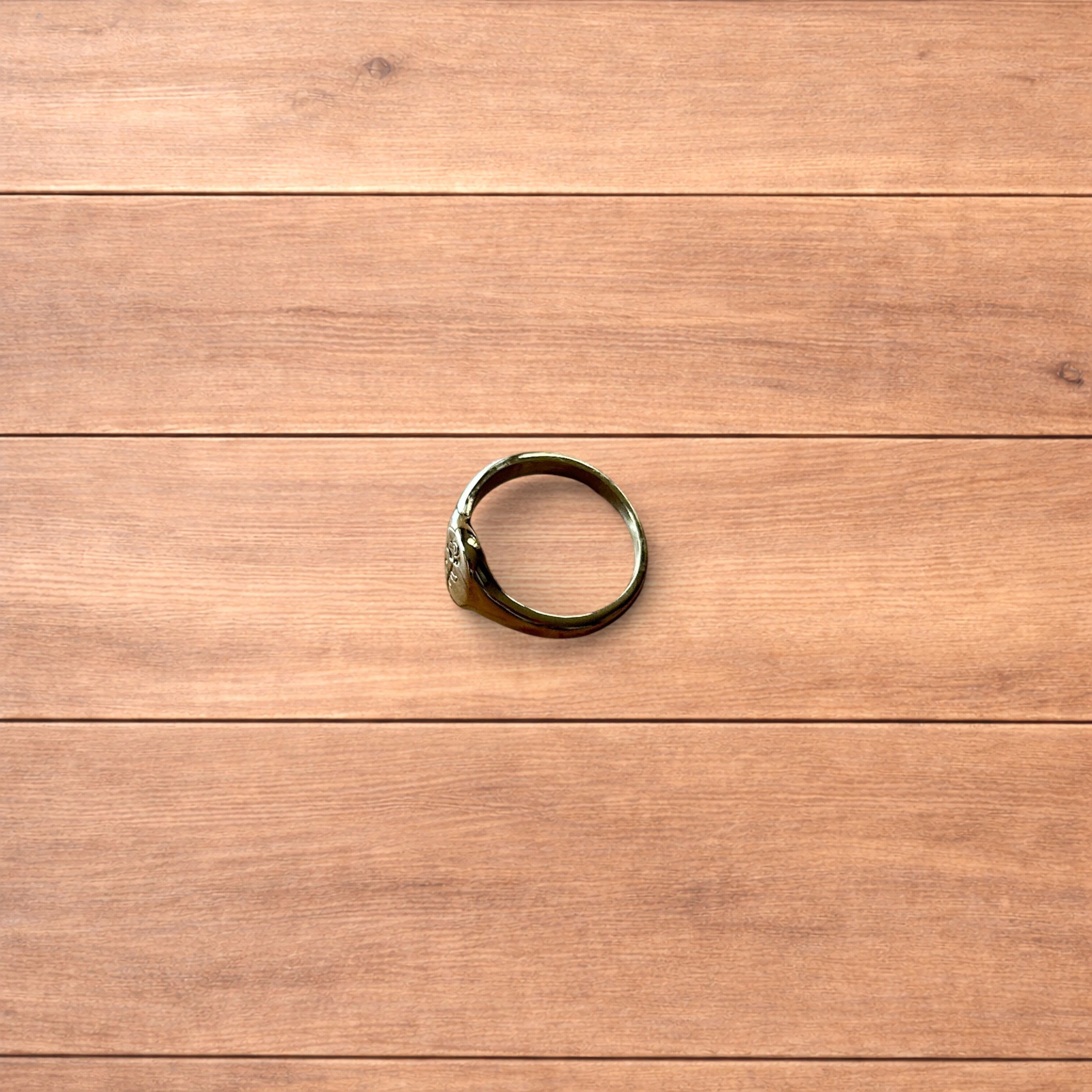 Japanese Brand Vintage style signet ring with rose detail in gold. Size ONE SIZE - 5 Thumbnail