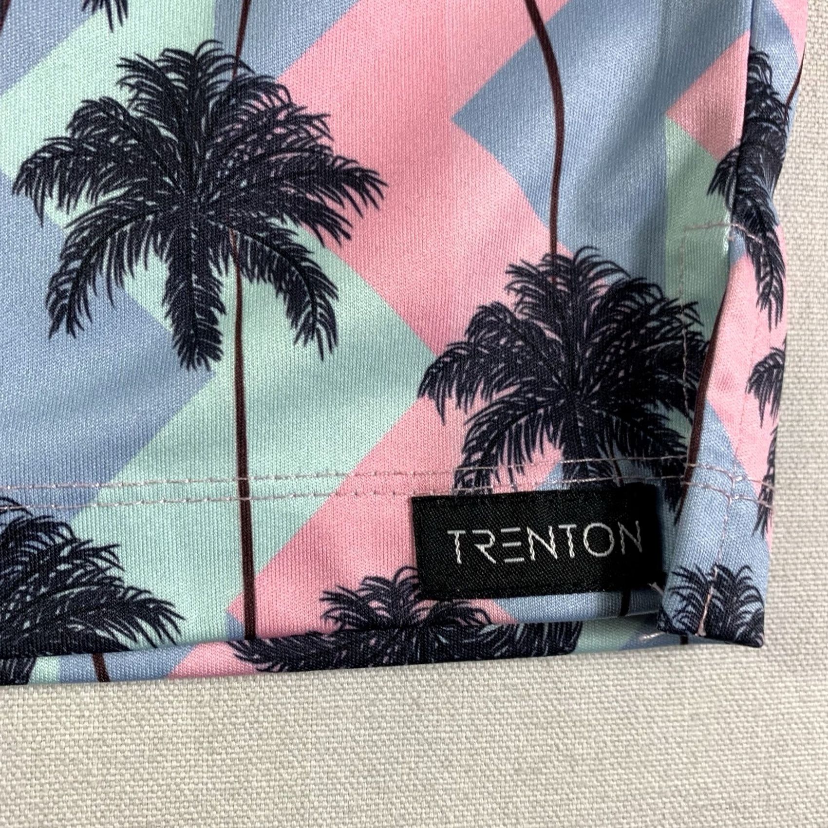 Vintage Trenton Golf Polo Shirt Mens Large Miami Vice Pink Black Palm Trees Polo Shirt Golf Shirt Short Sleeve Lightweight Regular MPN NA Size US L / EU 52-54 / 3 - 2 Thumbnail