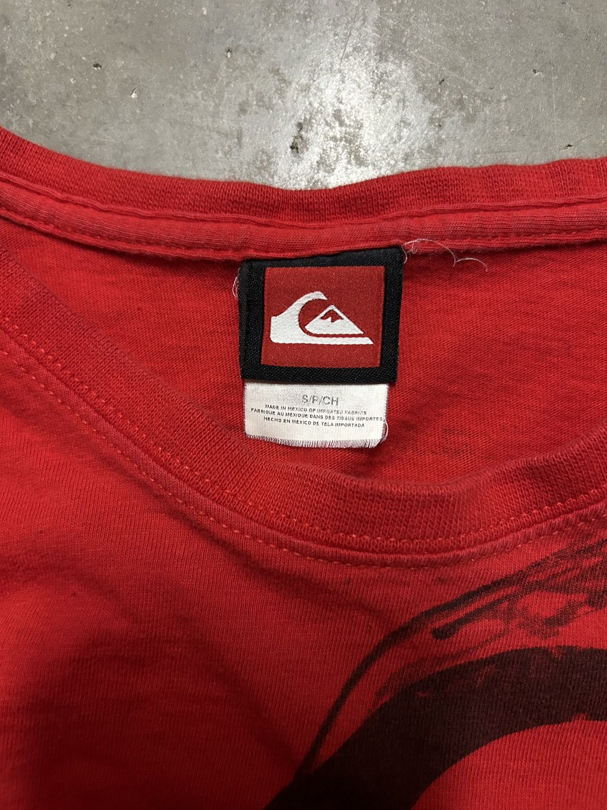 Quiksilver × Vintage Y2K Quicksilver Smoke Print Affliction Style T Shirt Size US S / EU 44-46 / 1 - 6 Thumbnail