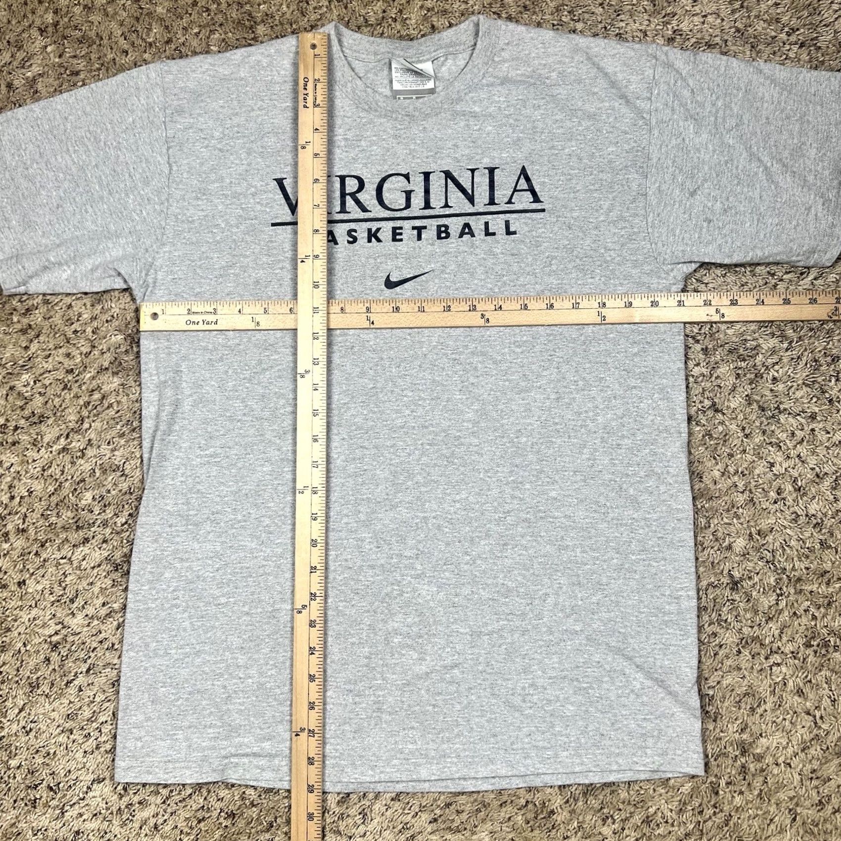 Nike VINTAGE Nike Virginia Basketball Front Spellout Graphic T-Shirt Medium Mens Gray Crew Neck Short Sleeve Size US M / EU 48-50 / 2 - 5 Thumbnail