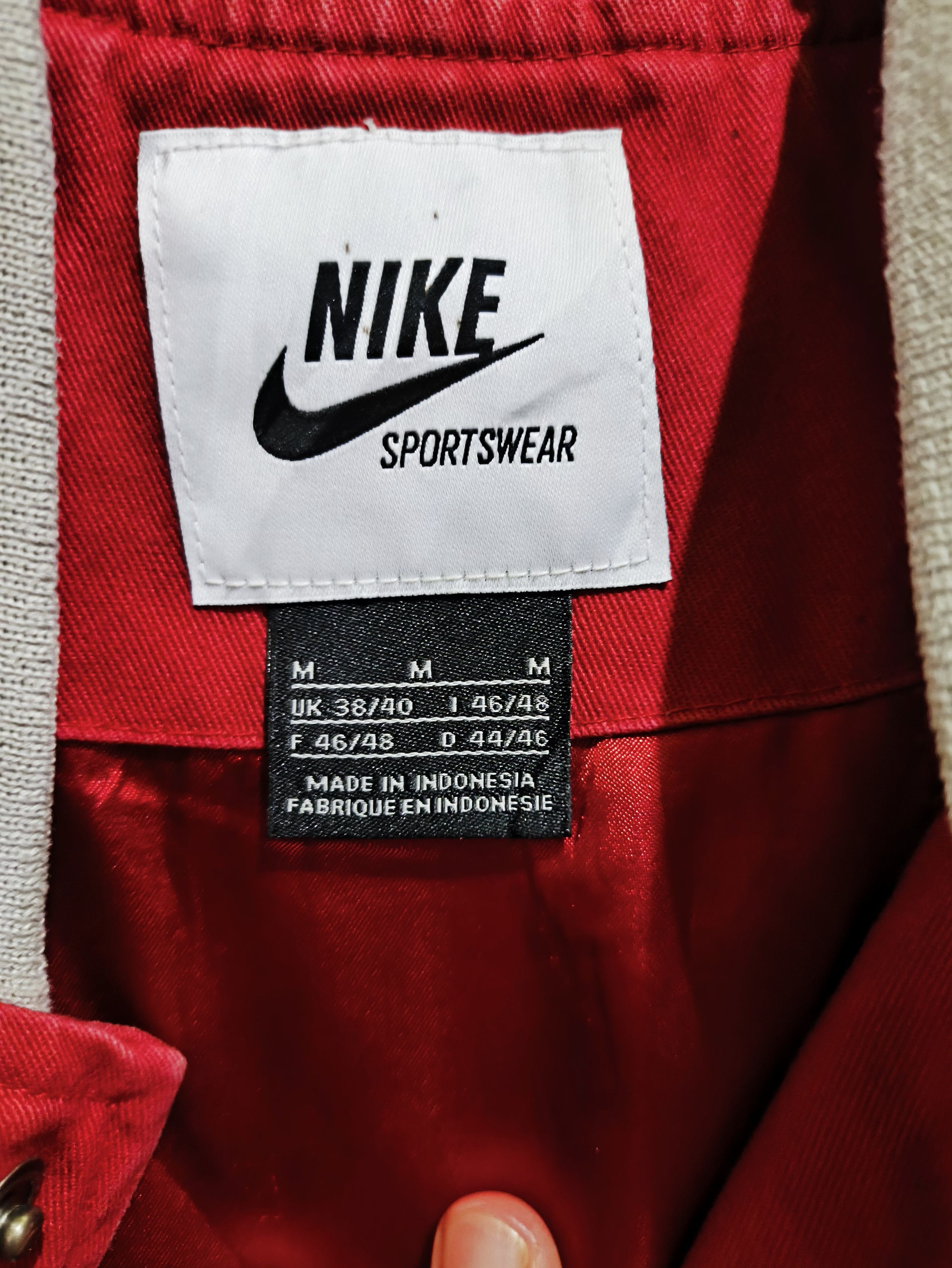 Nike Nike varsity limited edition Size US L / EU 52-54 / 3 - 7 Thumbnail