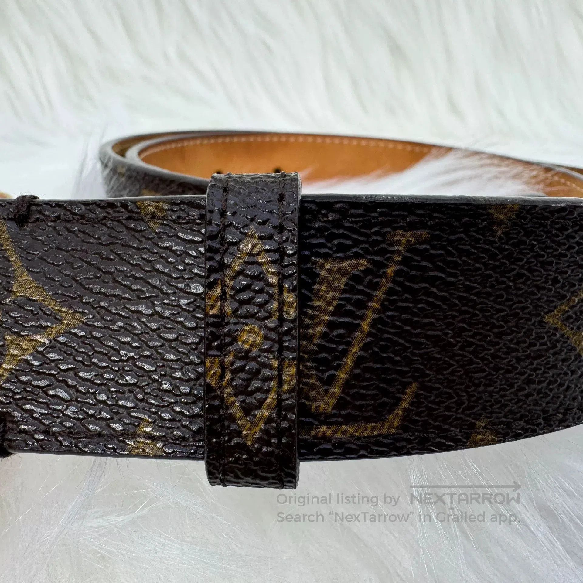 Louis Vuitton Louis Vuitton Monogram Gold Buckle Belt. Size ONE SIZE - 2 Thumbnail