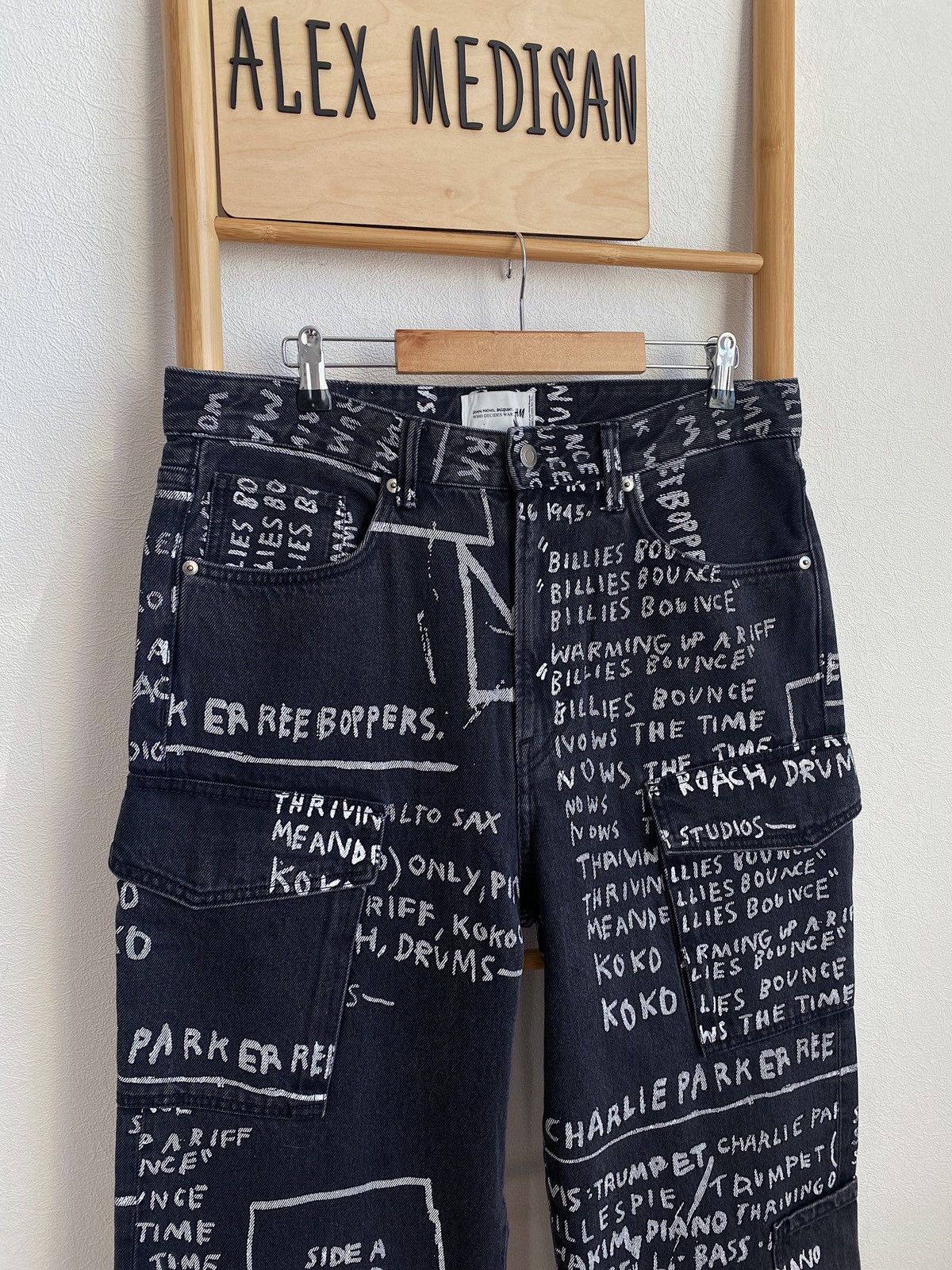 H&M × Jean-Michel Basquiat × Who Decides War Who Decides War Baggy denim jeans H&M x Basquiat x Ev&Tela Size US 33 - 11 Thumbnail