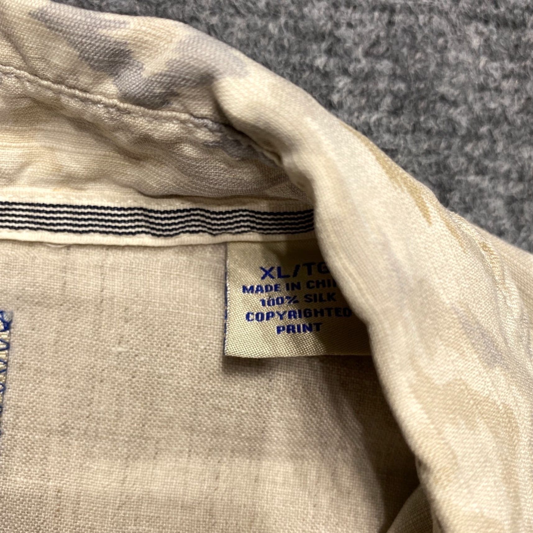 Tommy Bahama Tommy Bahama Shirt Mens XL Tan Grey Ikat Diamond Print Silk Short Sleeve Button-Up Casual Travel Summer Beach Size US XL / EU 56 / 4 - 5 Thumbnail