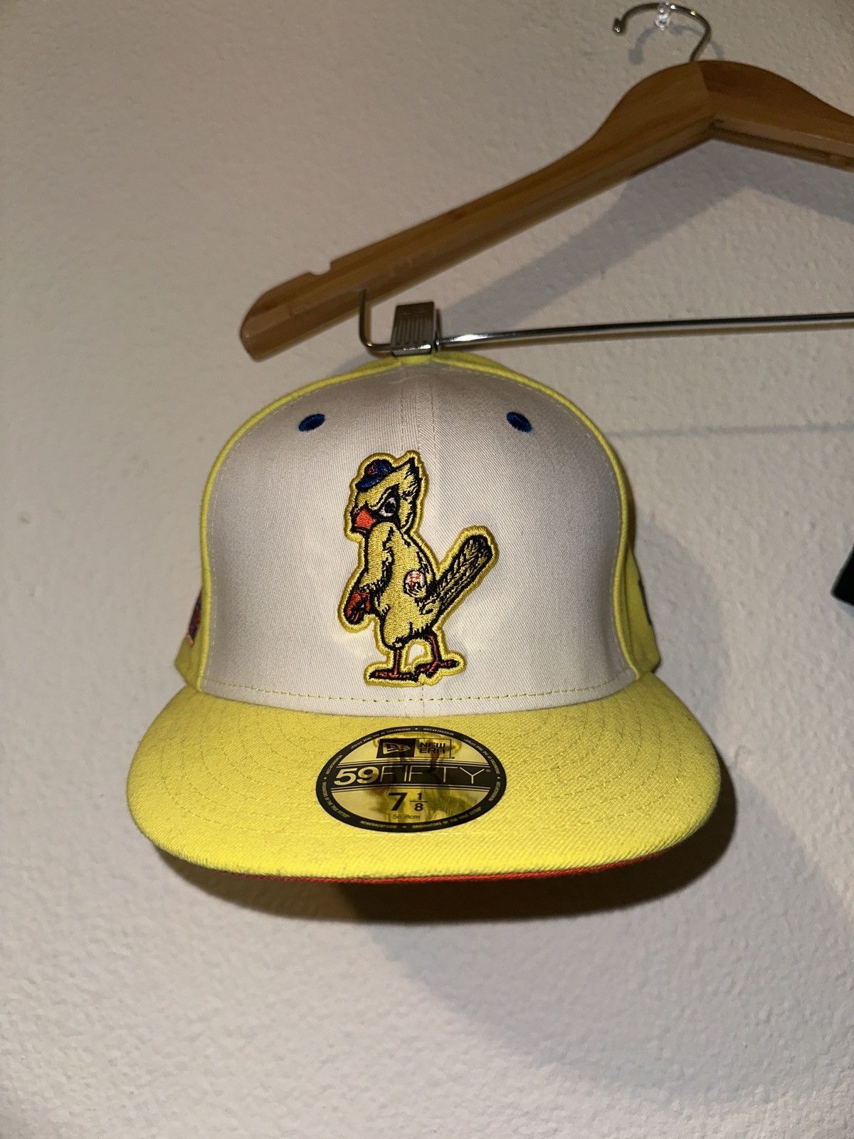 New Era 71/8 New Era “Tweety Bird” St. Louis Fitted Hat Size ONE SIZE - 1 Thumbnail