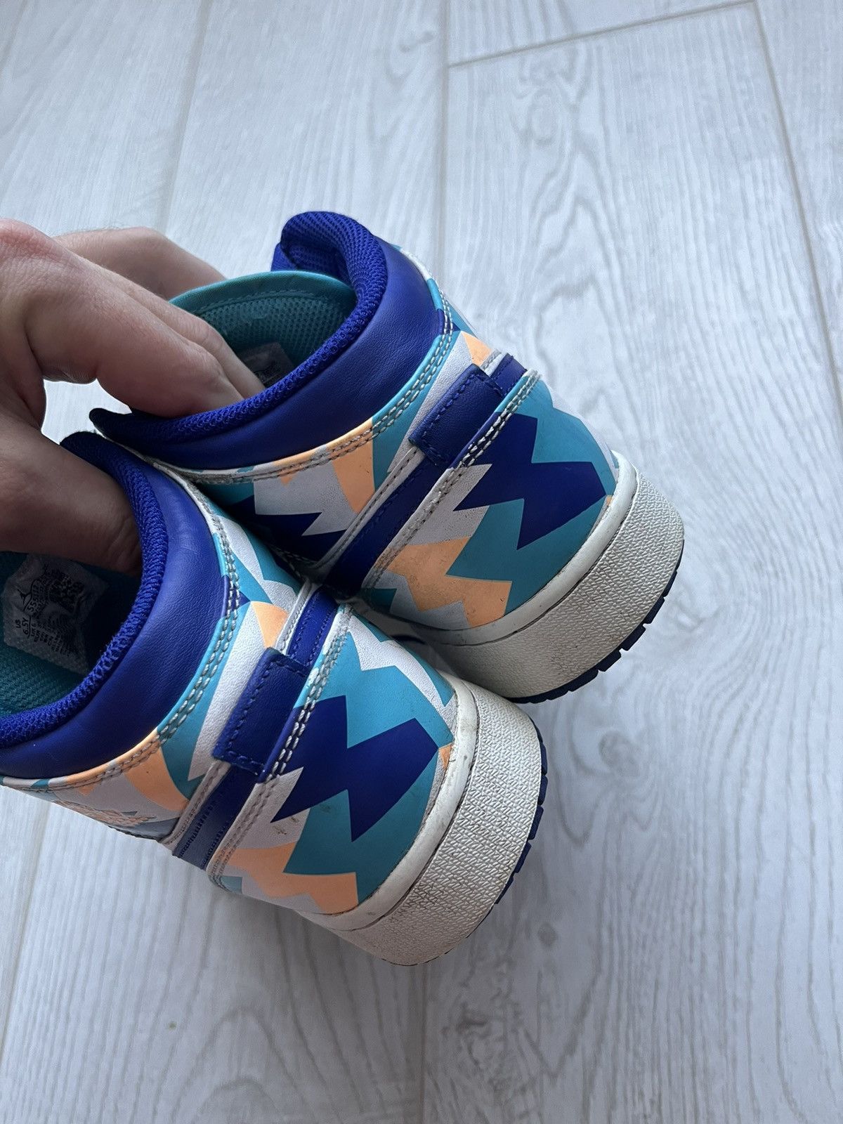 Jordan Brand Nike Air Jordan 1 Mid Geometric Blue White Size US 6.5 / EU 39-40 - 9 Thumbnail