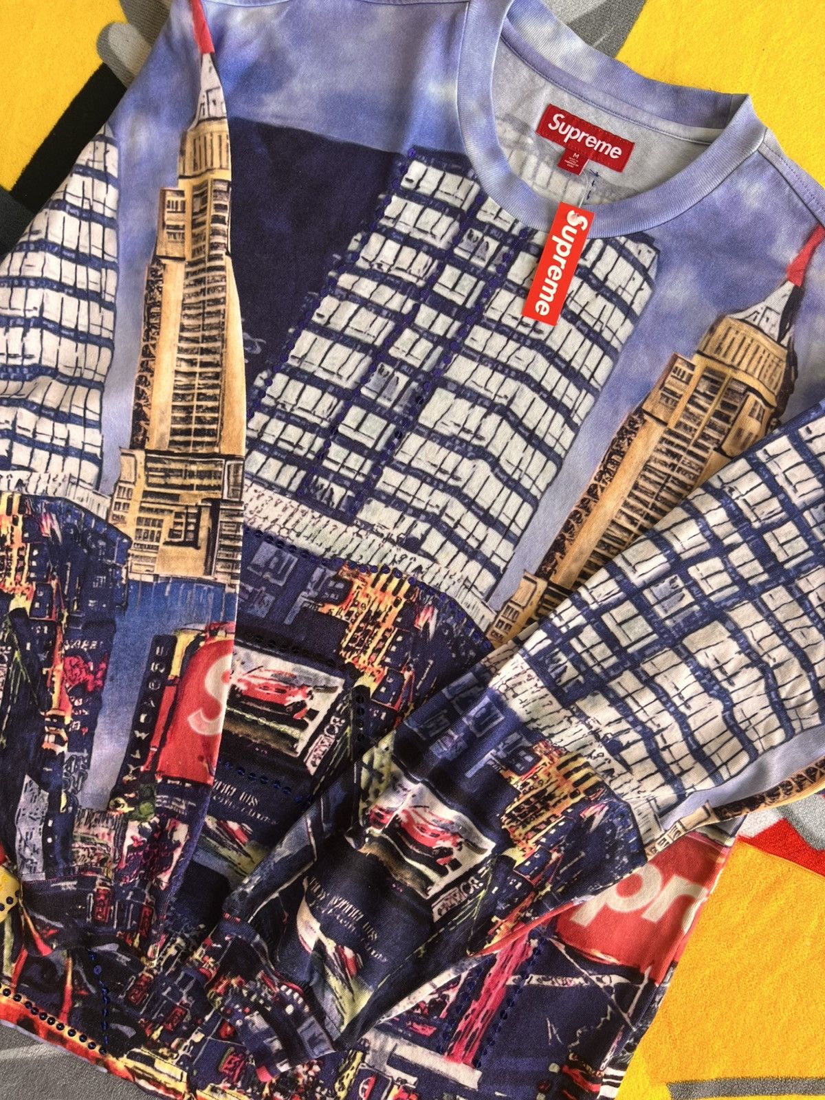 Supreme Supreme Skyline Paillettes Long Sleeve Top Day Multi t-shirt Size US M / EU 48-50 / 2 - 17 Thumbnail