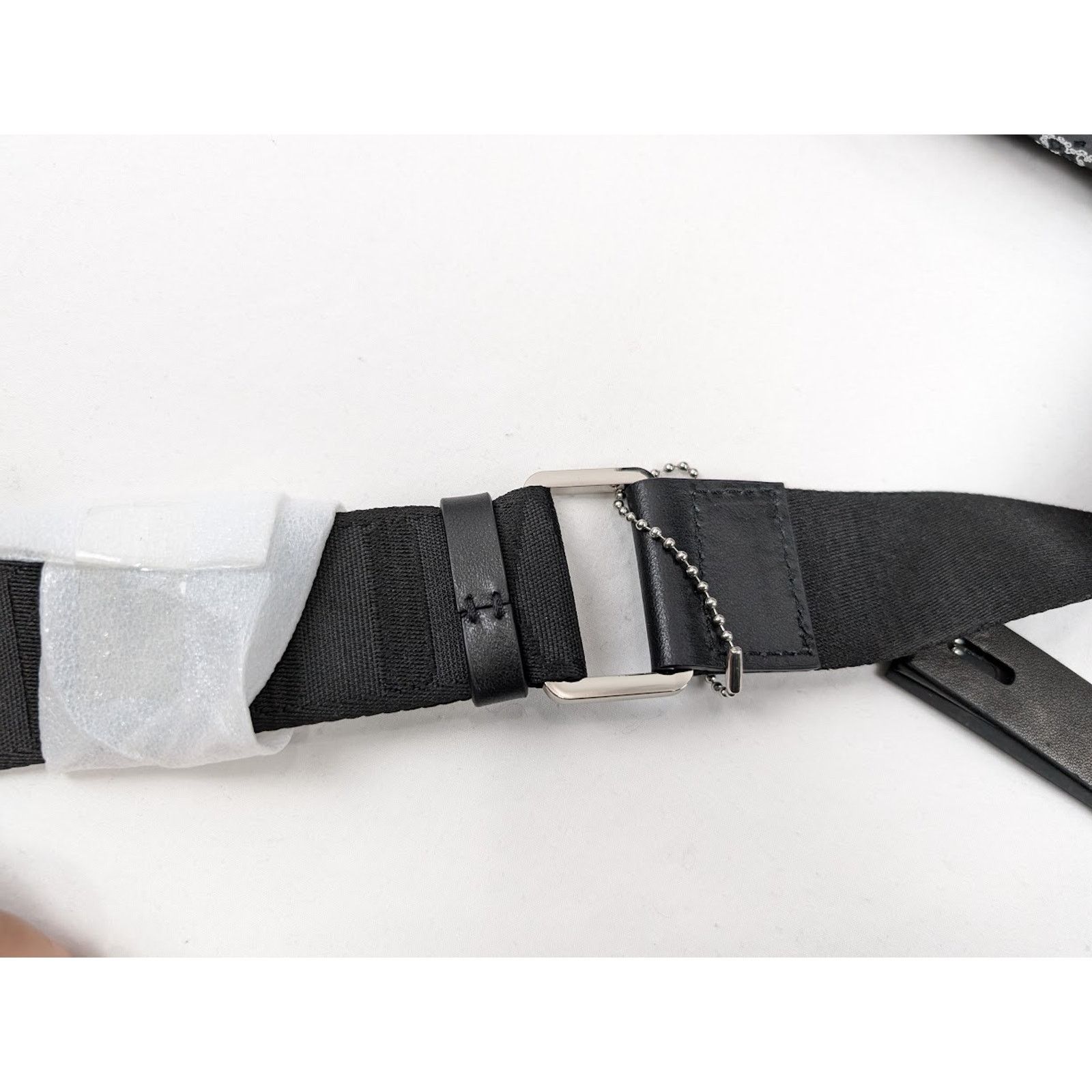 Amiri o1rshd1 Size: OS / Bandana Camera Case in Black Size ONE SIZE - 20 Thumbnail