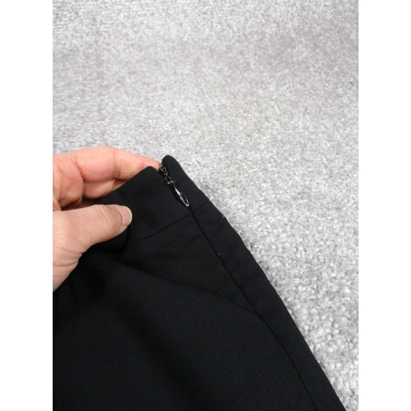 Vintage Lafayette 148 New York Skirt Womens 4 Black Wool Straight Knee Length Zipper Pencil Workwear & Casual Size 27" / US 4 / IT 40 - 3 Thumbnail