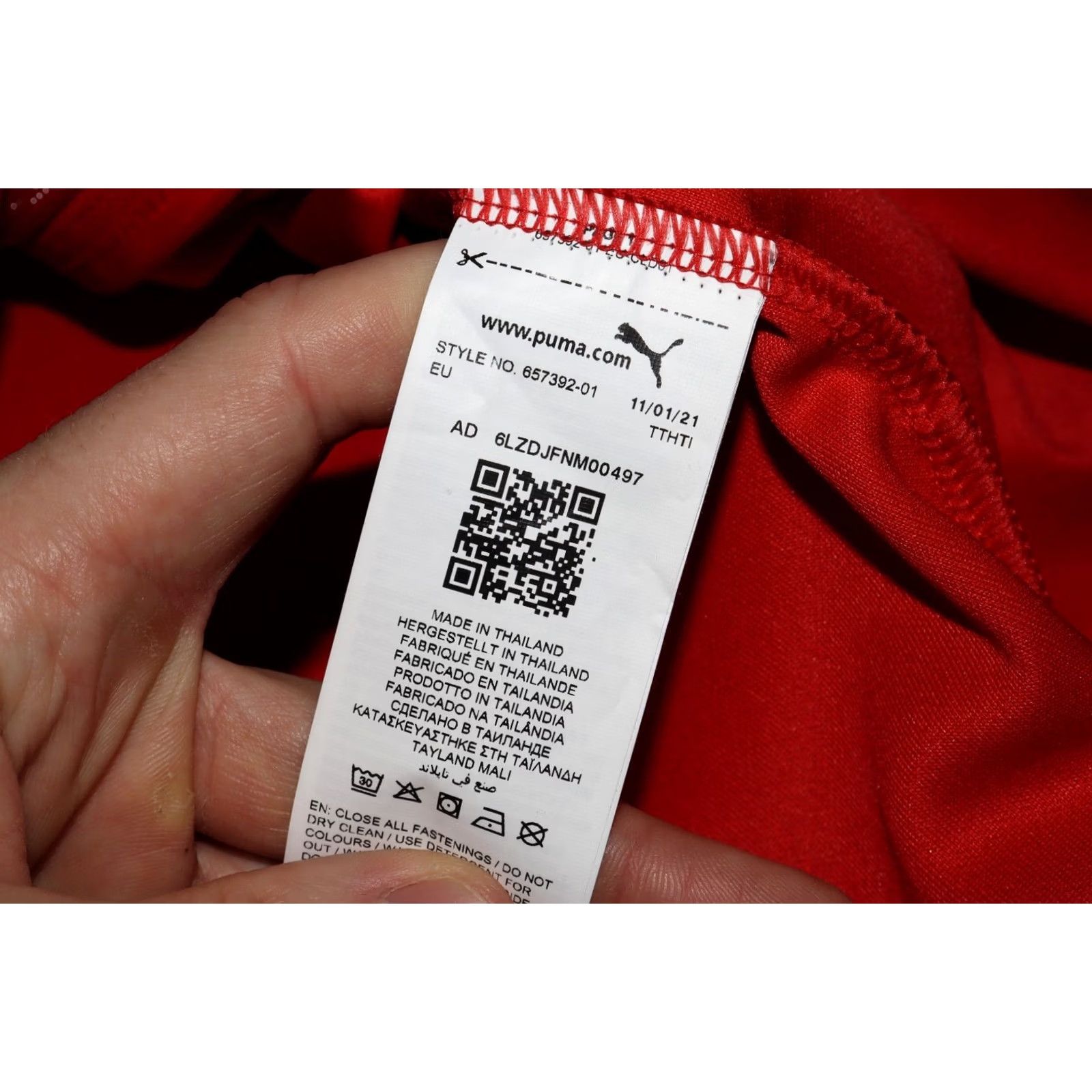 Puma VINTAGE PUMA FC VADUZ TRAINING FOOTBALL SOCCER TRACK TOP MENS MEDIUM Jacket Size US M / EU 48-50 / 2 - 5 Thumbnail