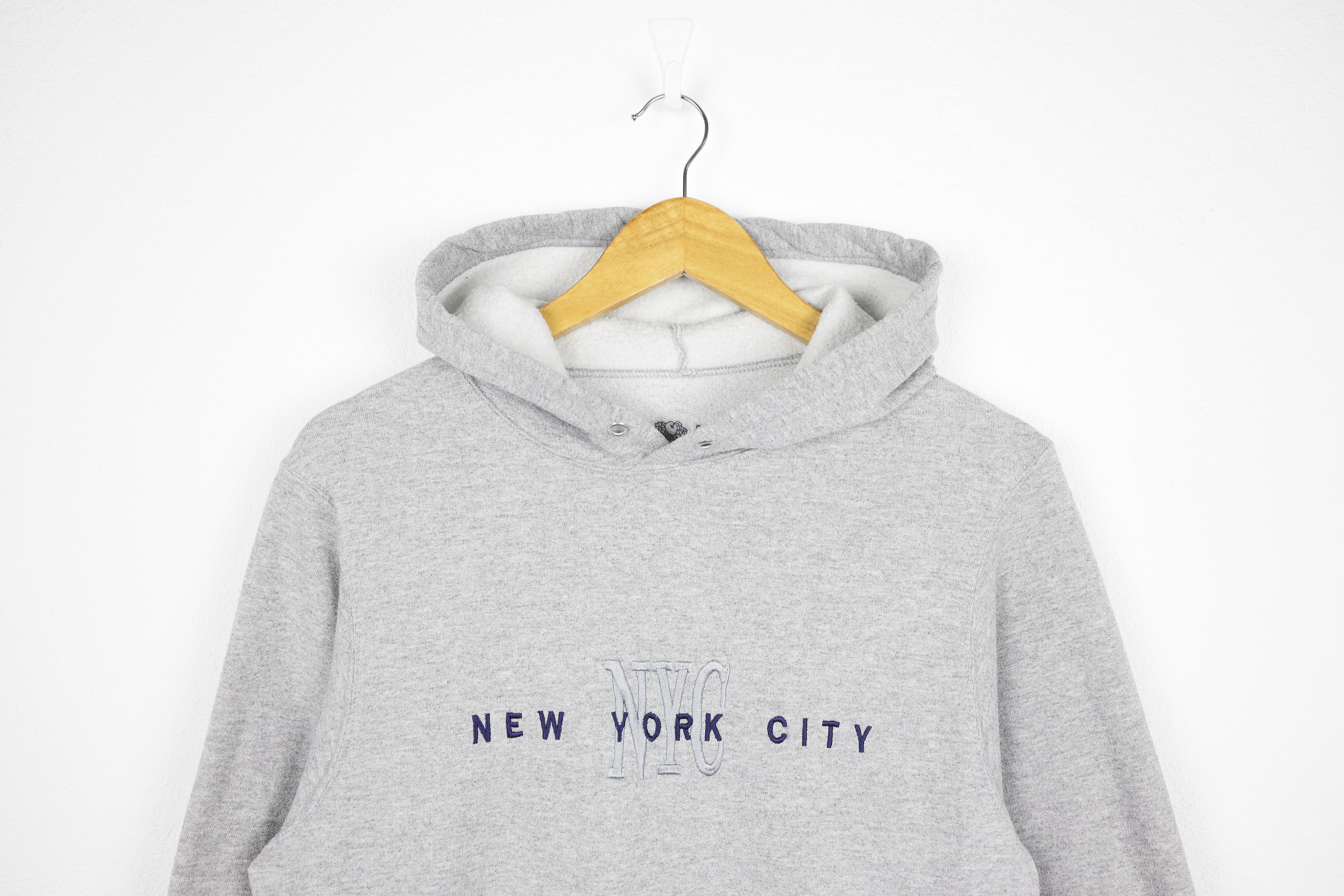 Vintage Vintage NYC New York City Embroidered Graphic Hoodie Size US XS / EU 42 / 0 - 14 Thumbnail
