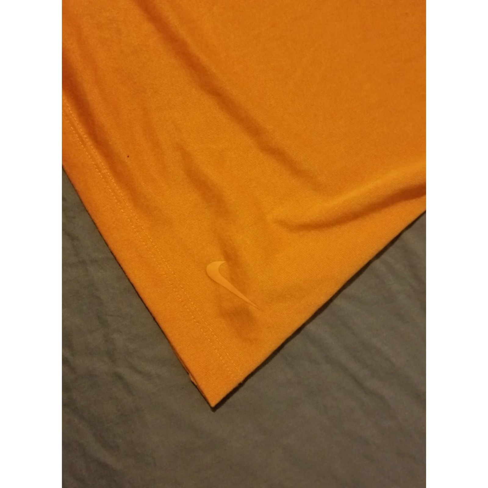 Nike Womens Nike Tank Shirt M Medium Orange Athletic Gym Workout Size M / US 6-8 / IT 42-44 - 2 Thumbnail