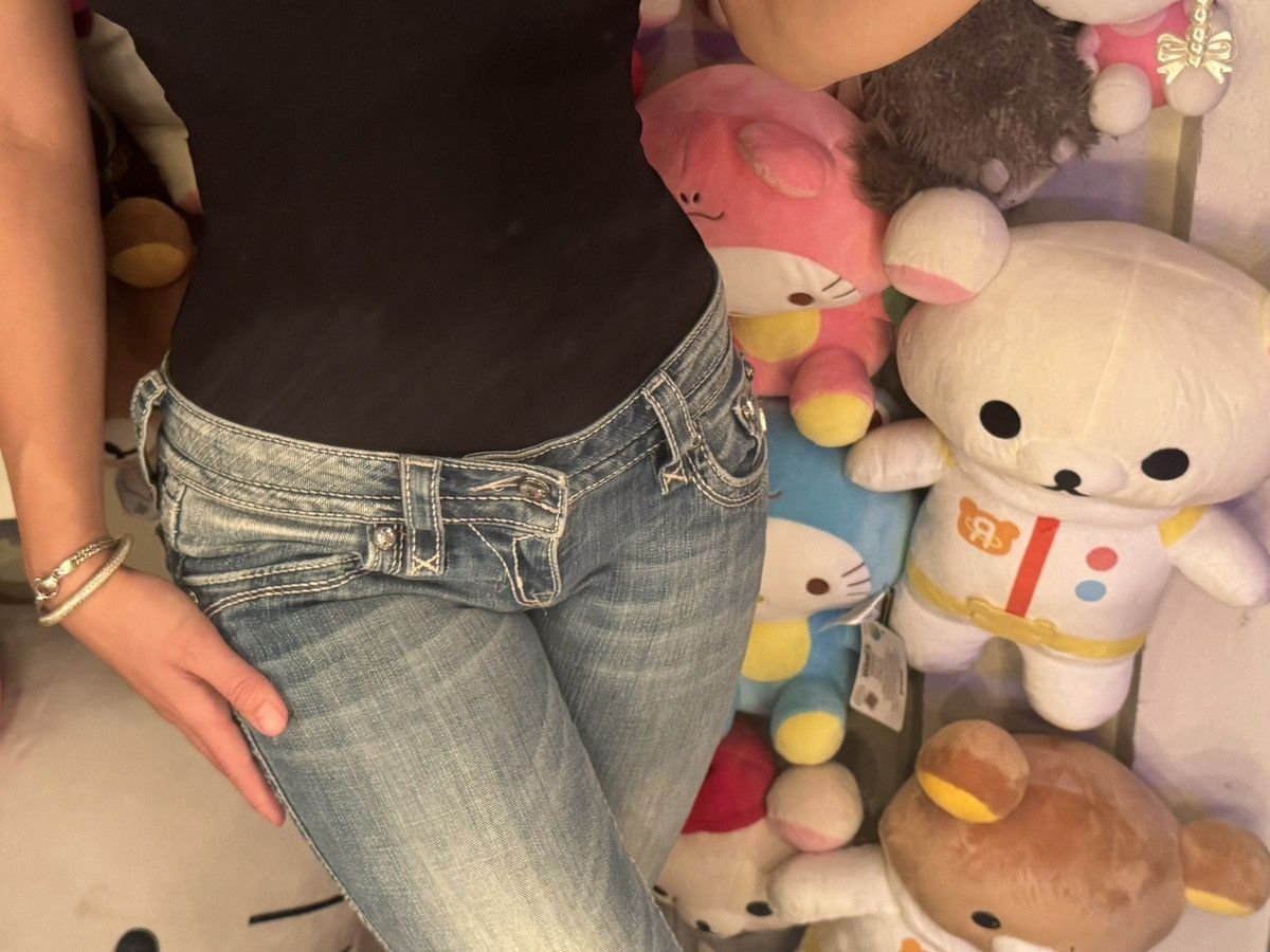 Rock Revival ROCK REVIVAL - CELINE CAPRI Y2K Low-waisted, straight jean Size 26" / US 2 / IT 38 - 3 Thumbnail