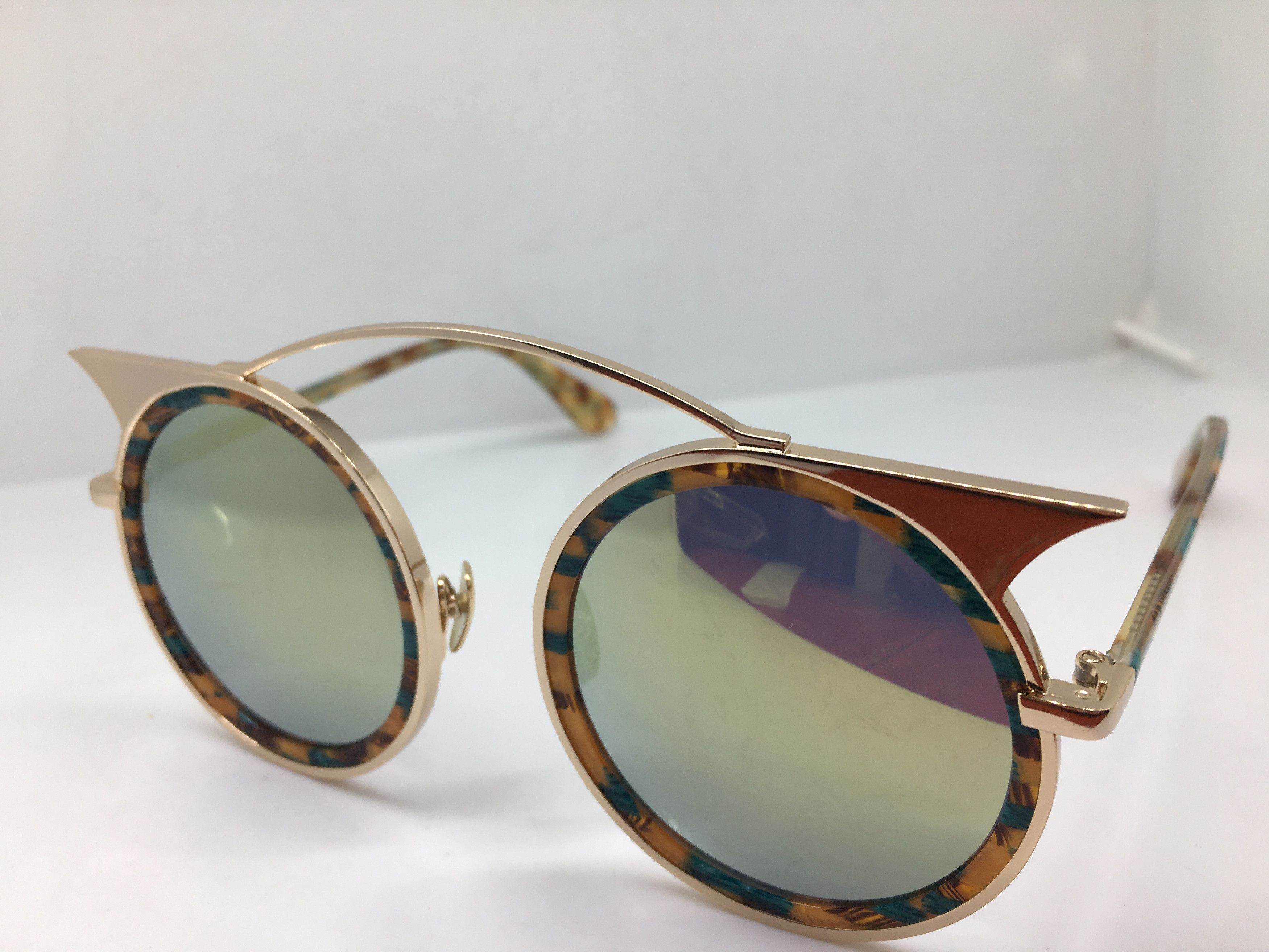 Other EOS E8510S Gold Round Sunglasses Frame Show Time Size ONE SIZE - 3 Thumbnail