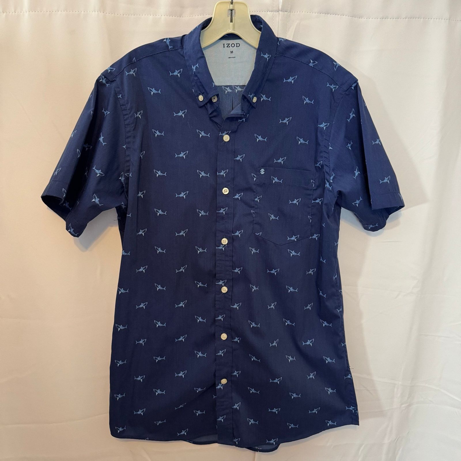 Izod IZOD Men’s Shark Print Button Down Shirt Size M Short Sleeve Size US M / EU 48-50 / 2 - 1 Thumbnail